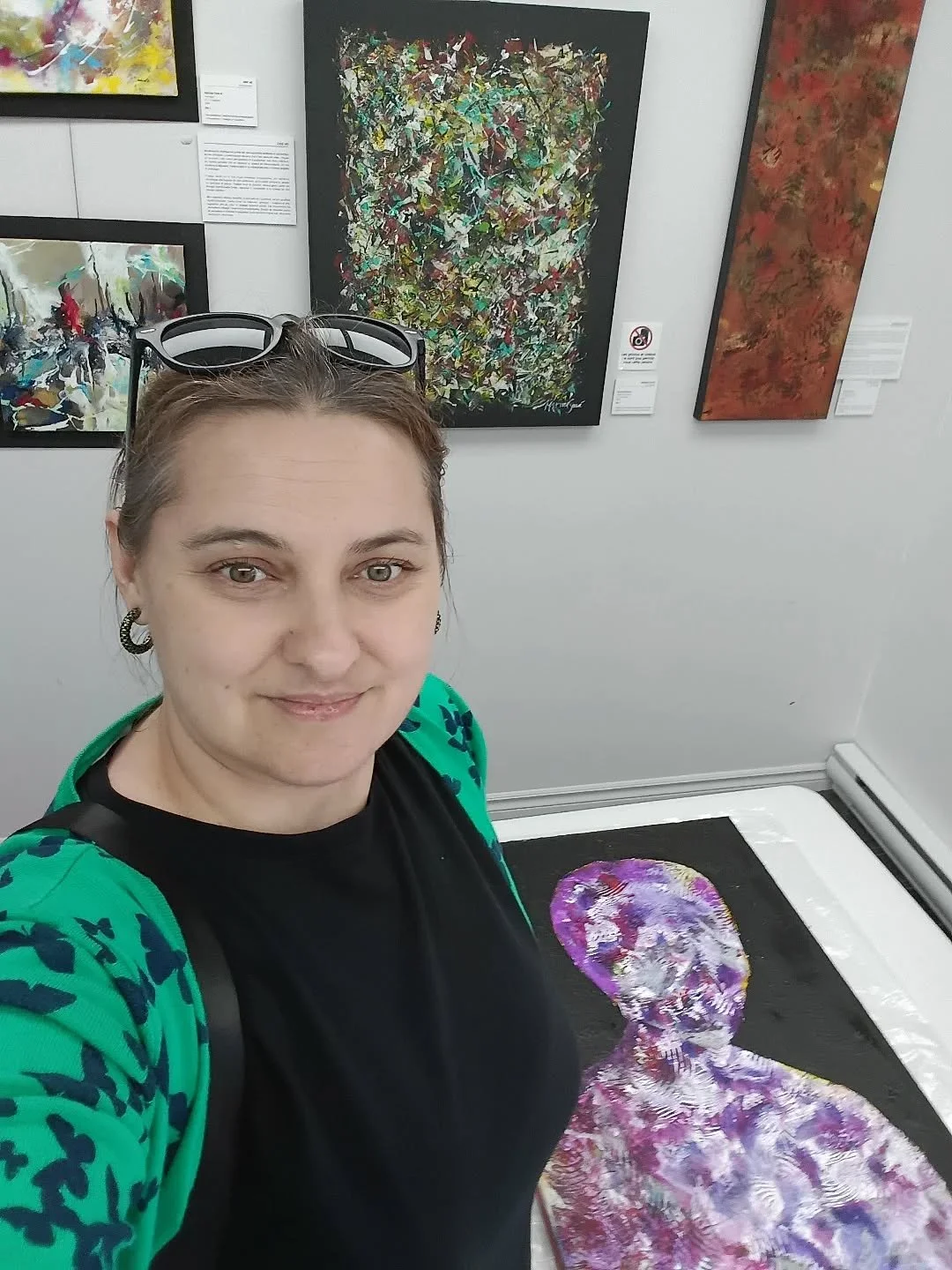 Last Sunday at Edifice Laurier L&eacute;ger, surrounded by some amazing artworks, my work in progress, texture and unfinished thoughts still finding their form. 

Follow along to see where this piece goes next.

#visualartist #artpractice #studiomome