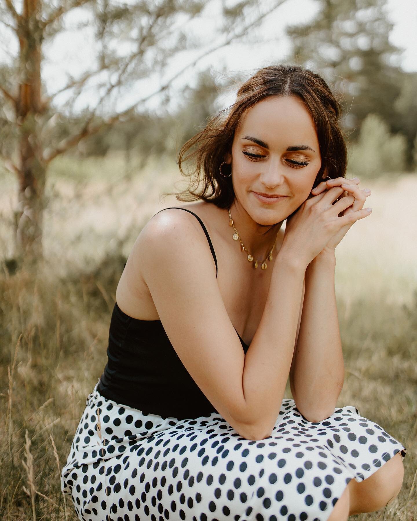 ✨ a portrait session with the beautiful @krystenkarwacki ✨

UPDATED! Mini sessions are happening! Check my story for details and DM to book! 
-
-

Thinking about having another mini session marathon one evening in July! Would you be down? If so, whic