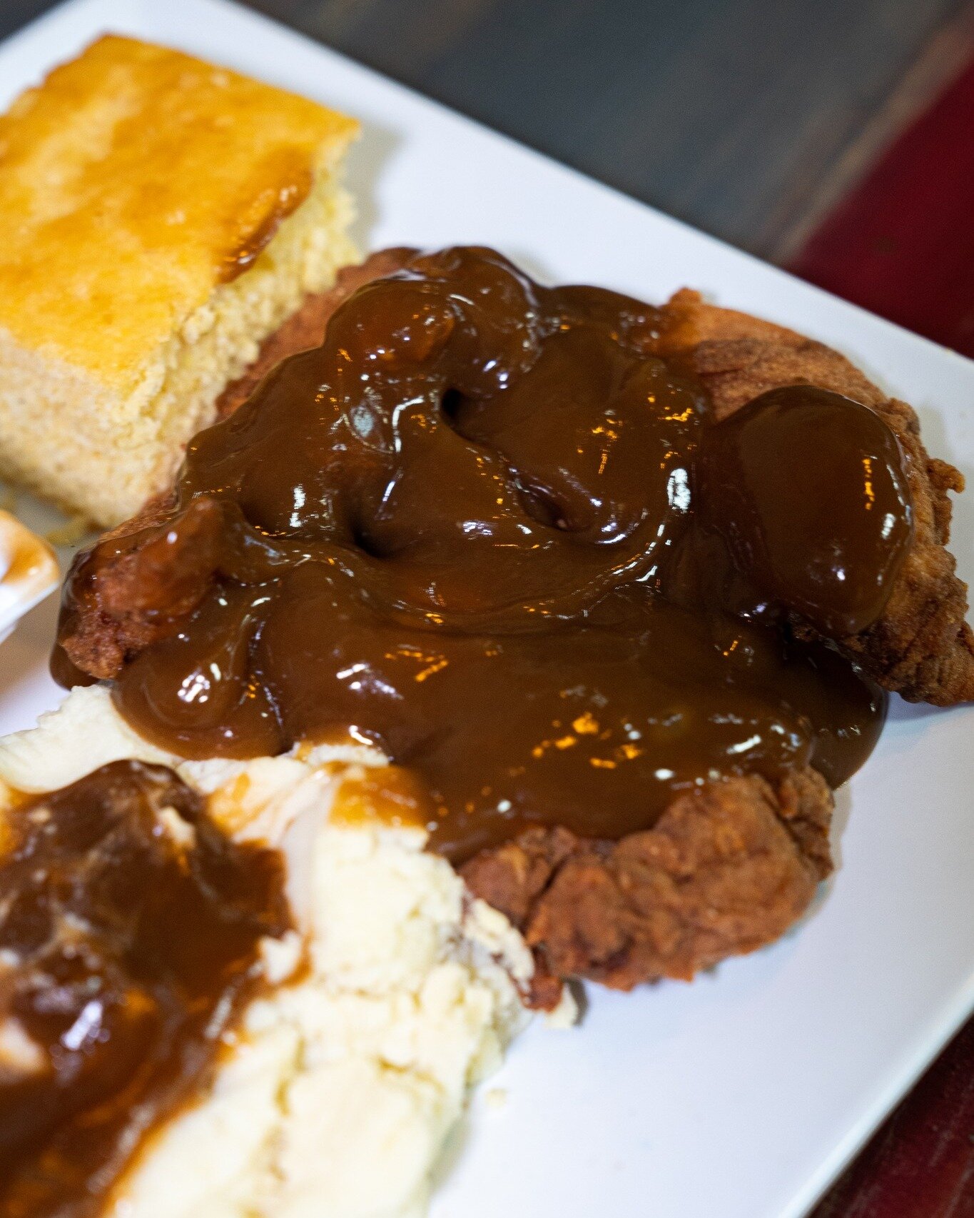 Hey North Lakeland! There&rsquo;s no better way to brighten your day than with a trip to Britt&rsquo;s Cafe! 

Come on in on Tuesdays and try our hand-breaded tenders smothered in Britt&rsquo;s brown gravy served with green beans and mashed potatoes.