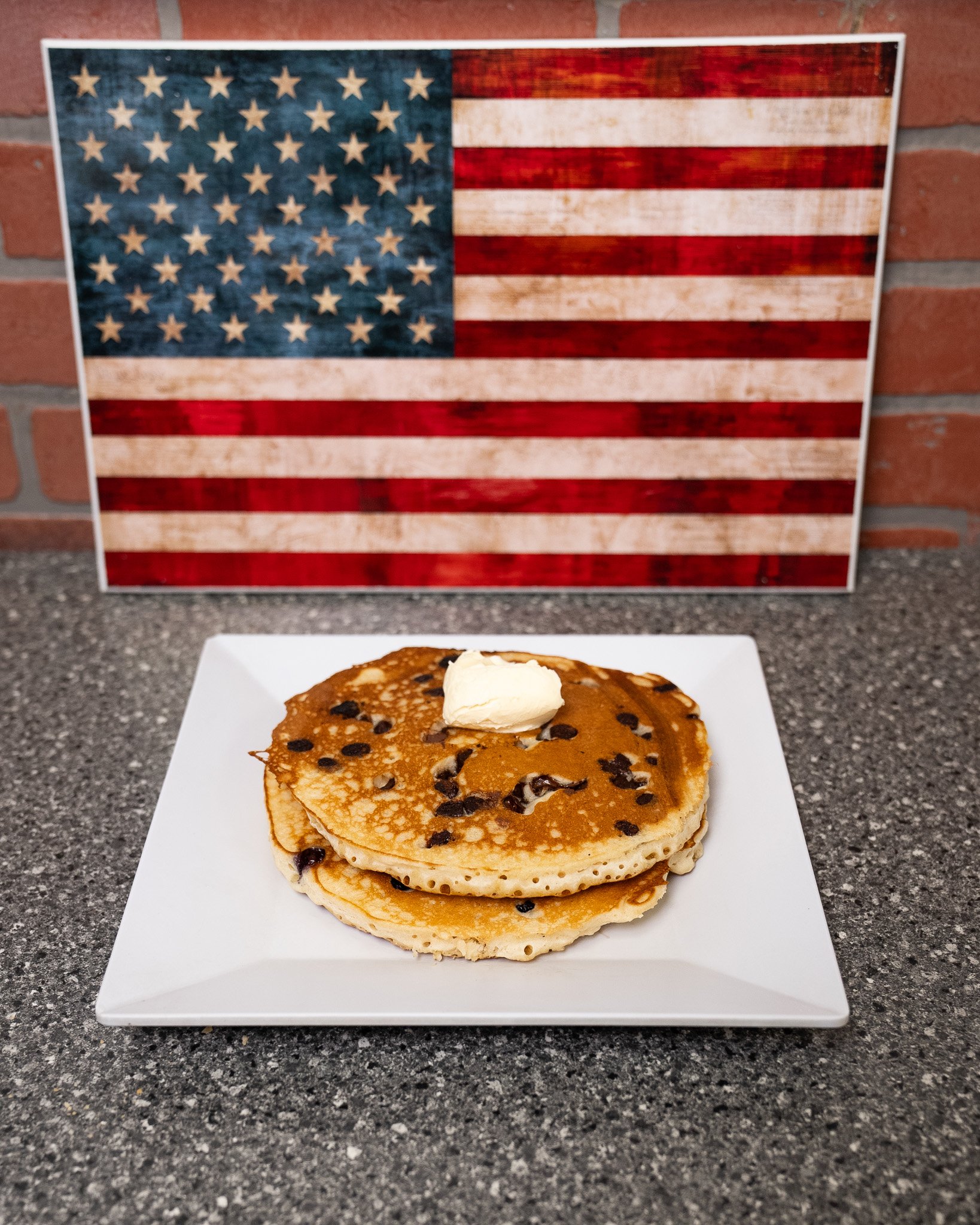 Craving a classic breakfast? 🥞🍳 Our Sweet Cakes Plate hits the spot&mdash;two eggs, your choice of fluffy buttermilk pancakes or golden French toast, plus bacon, sausage, or ham. Come get your morning fix! #BreakfastDoneRight #LakelandEats