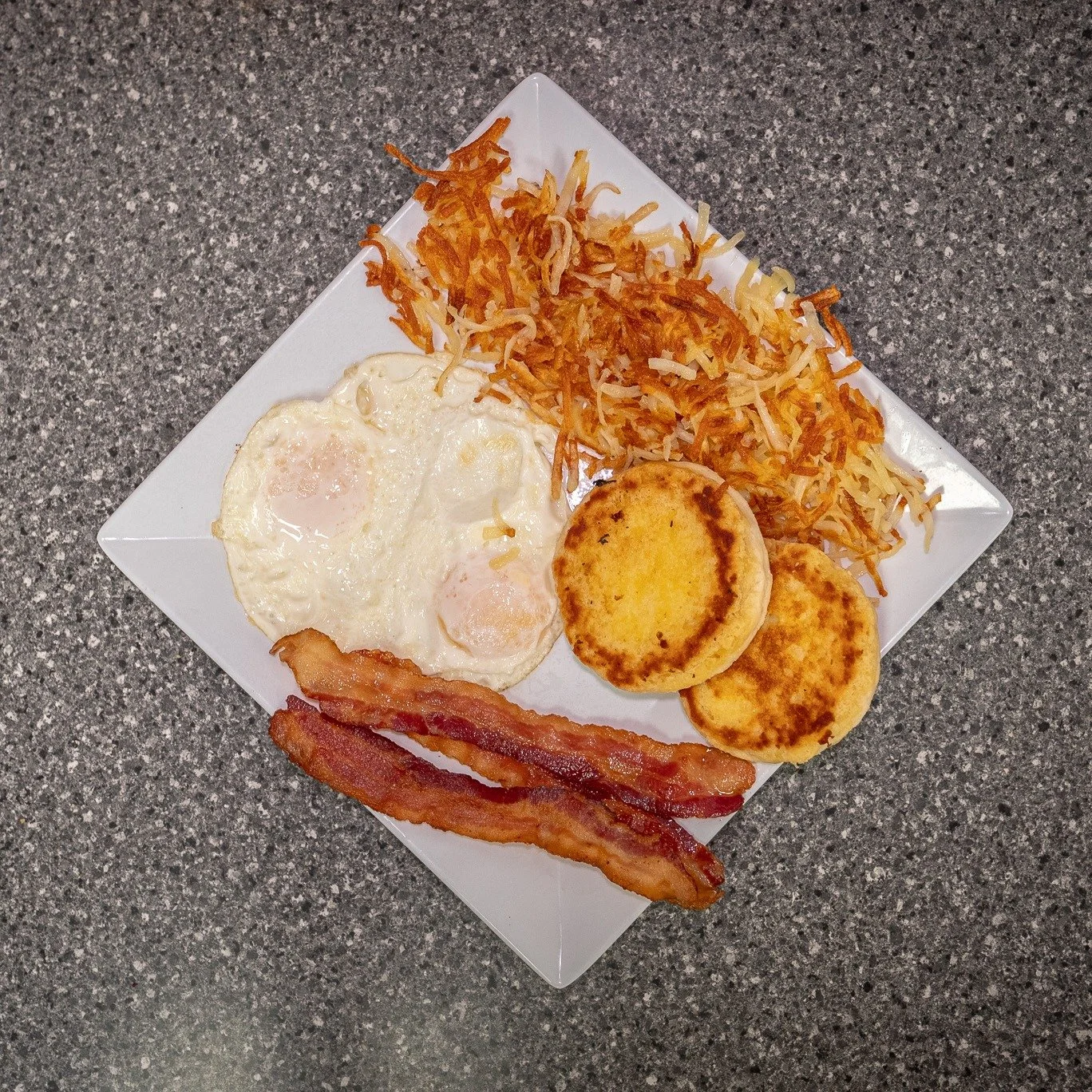 Can't Beat the Classics! 🍳

Made to order, the way you love it.