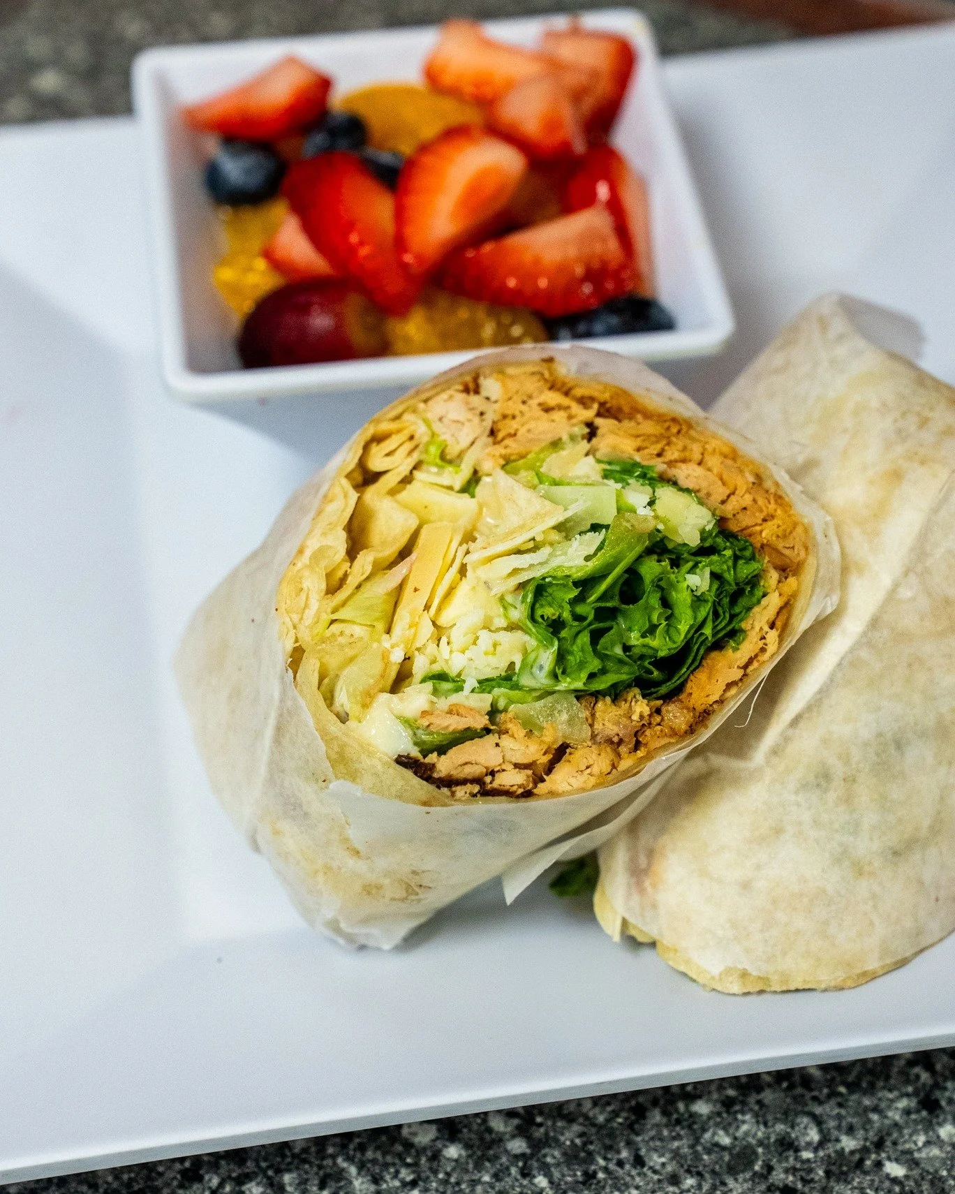 Classic Caesar, no fork required. 🌯
Grilled chicken, crisp lettuce, a savory blend of Parmesan and Romano, all finished with creamy Caesar dressing and wrapped up for an easy, satisfying bite.
