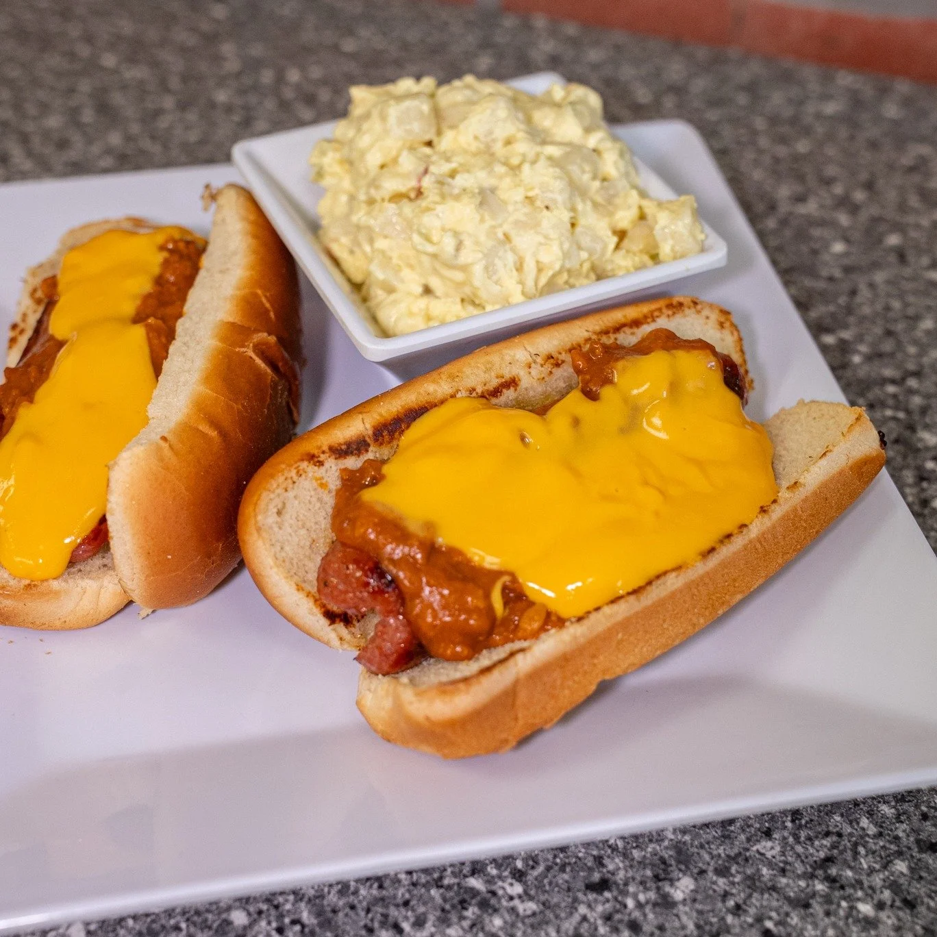 Happy Thursday special 🌭 It doesn't get much better than a chili dog!