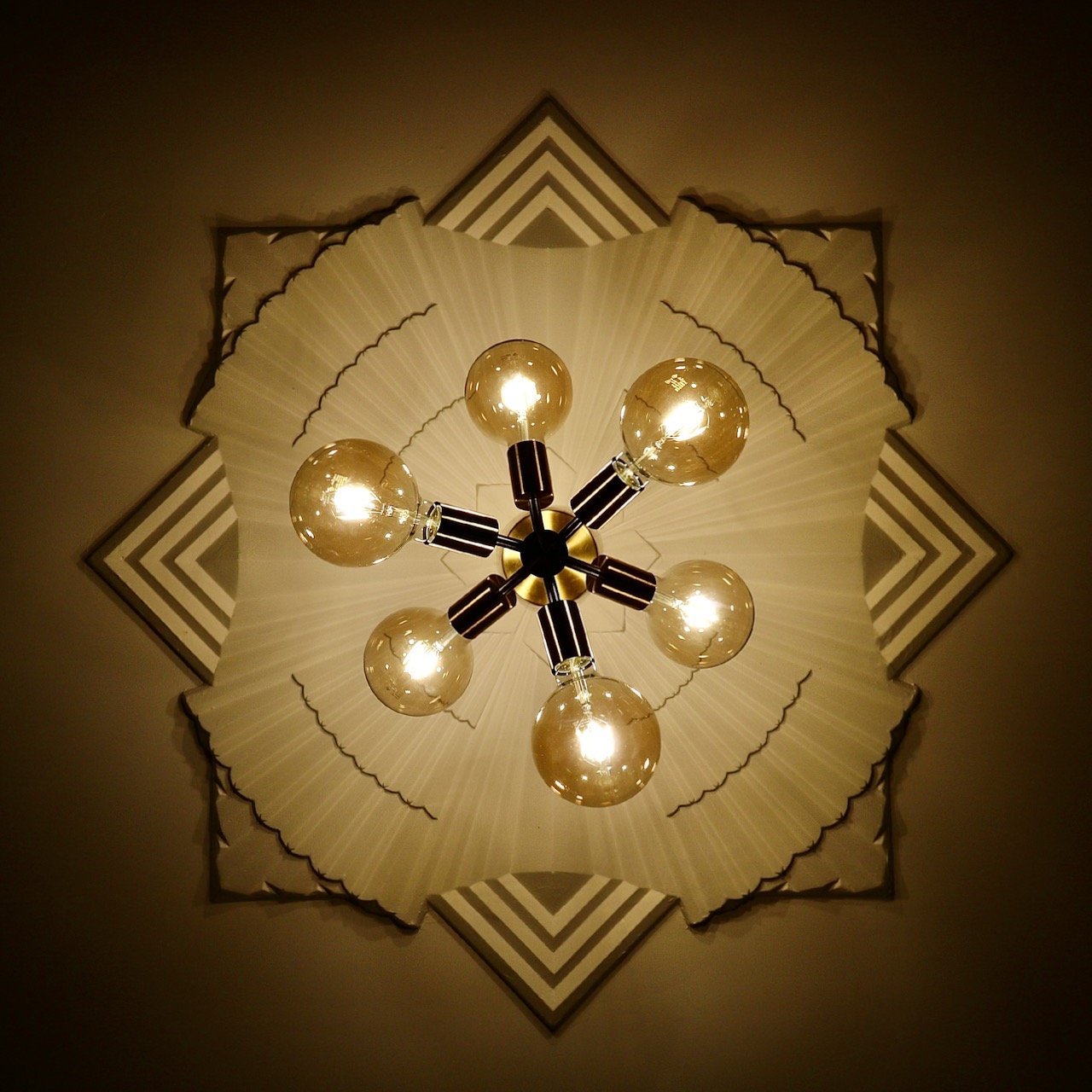 Living Room Light Fixture & Ceiling Rose