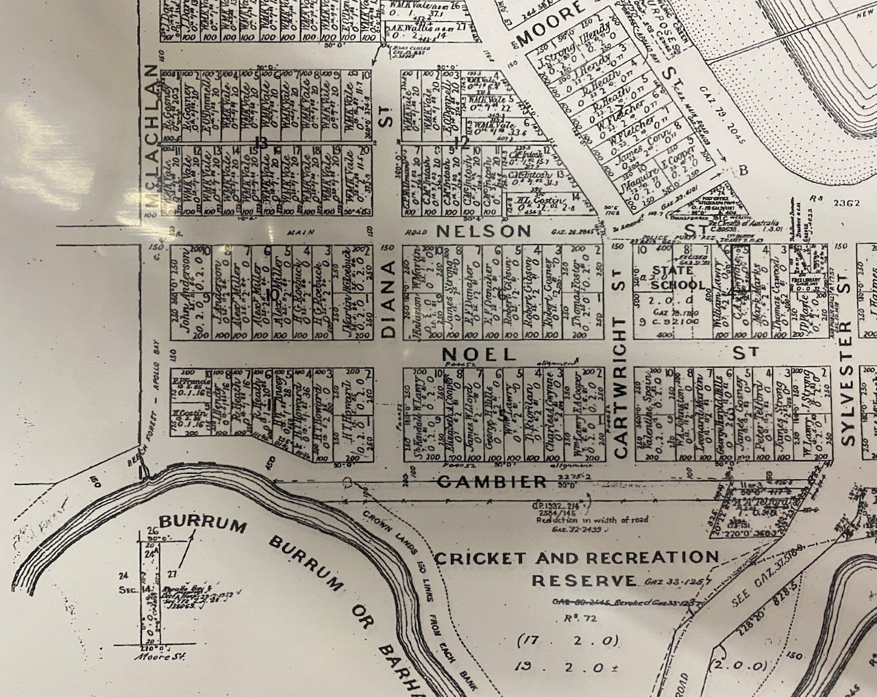 A visit to the Apollo Bay Historical Society shows the original town plan in the 1920's