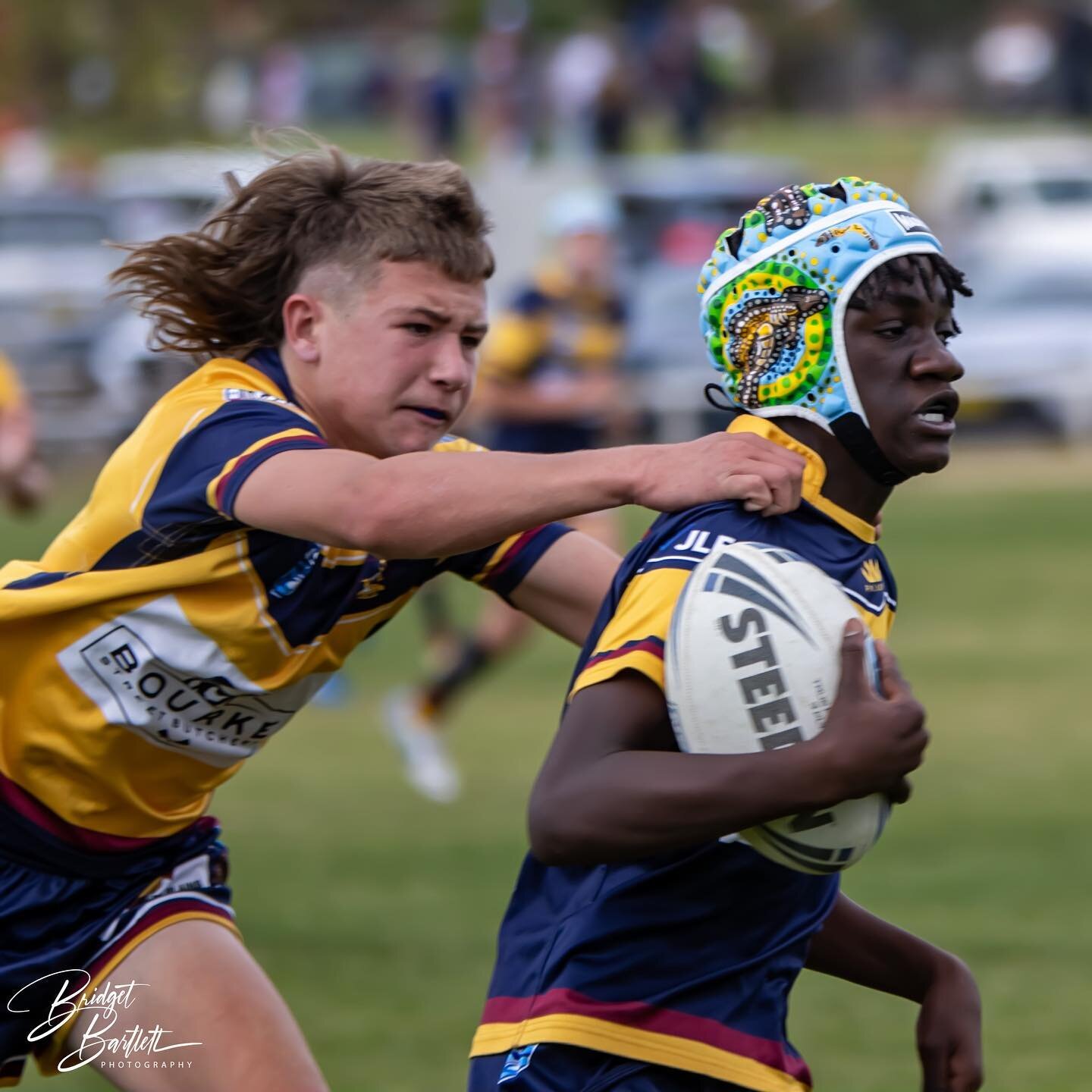Rivalry on the field, brotherhood off the pitch. 🏉💪 Last Saturday, the U13s St Johns JRLFC Blue and Gold clashed in an epic showdown! ⚔️🔵🟡 It was a battle of determination, where the boys gave their all and played their hearts out. 🙌🔥 Win or lo