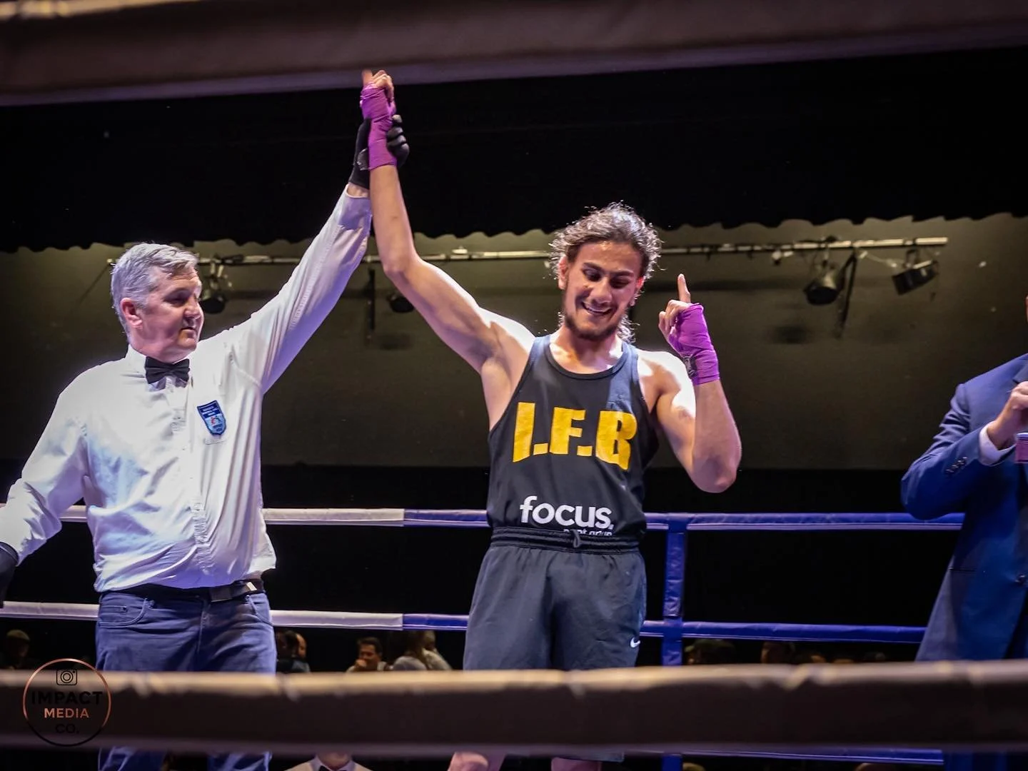 🥊 💥📸 A great amateur bout at Bad Intentions 10 in Gunnedah, featuring Mohammad Sinjer (fighting out of Ironfist, Sydney) and Collin Bellamy (MBK Boxing, Muswellbrook). 👊Both fighters brought real determination and skill into the ring &mdash; stro