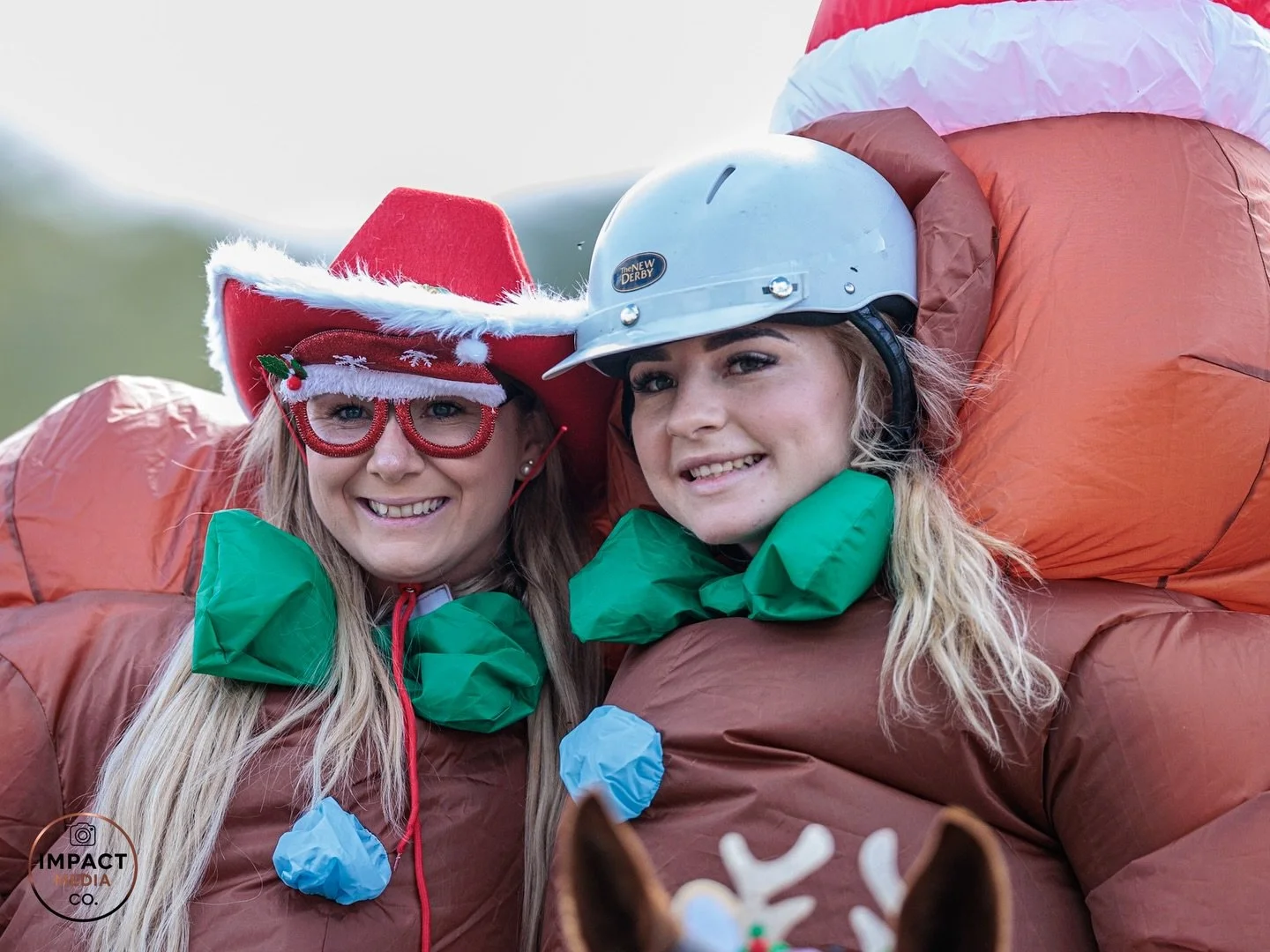 That&rsquo;s a wrap on last weekend&rsquo;s Central Western Barrel Racing Club Finals! Thank you to everyone who made it such an amazing weekend &mdash; from Christmas costumes to determined rides in the rain, it was a blast!

📸View and purchase you