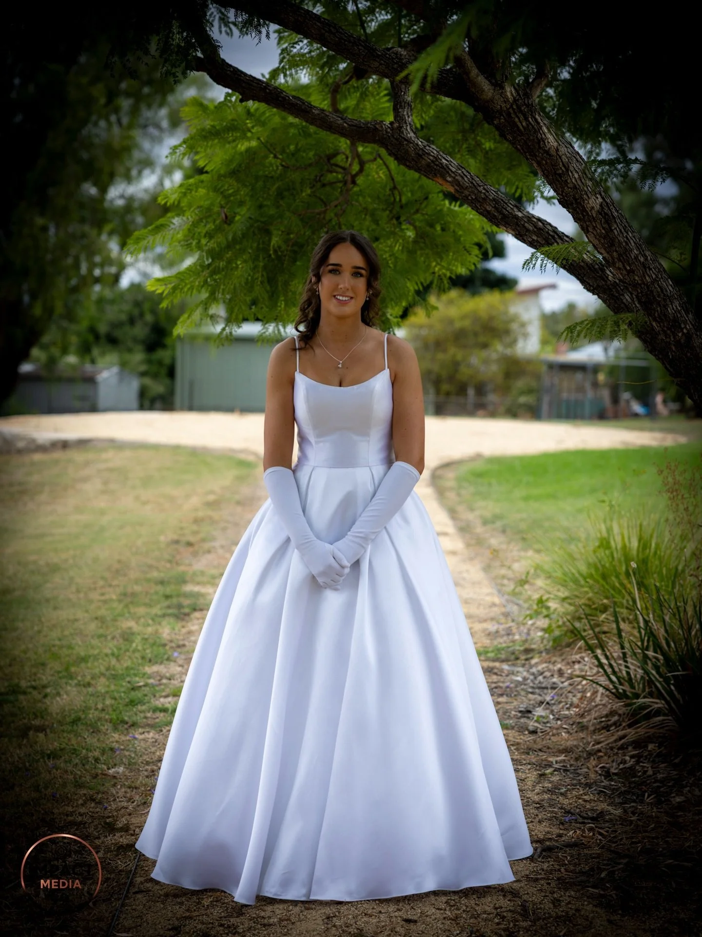 ✨ Before the Night Began ✨

A few quiet moments before the Deb to capture what matters most 🤍
Family, smiles, and memories before the night kicked off.

Josie &amp; Jack looked incredible &mdash; such a special time to photograph 💫

Gallery is now 