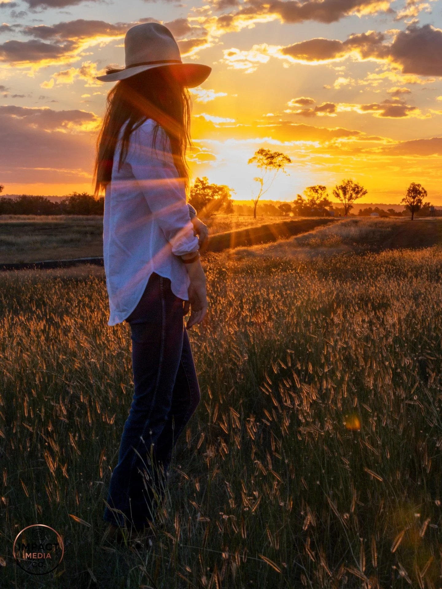 Sneak peek from a shoot I did yesterday ✨

Definitely a different vibe from my usual&hellip; but honestly I&rsquo;m so stoked with how these turned out 🤎🔥

Huge shoutout to Amelia for absolutely smashing it in front of the camera &mdash; made my jo