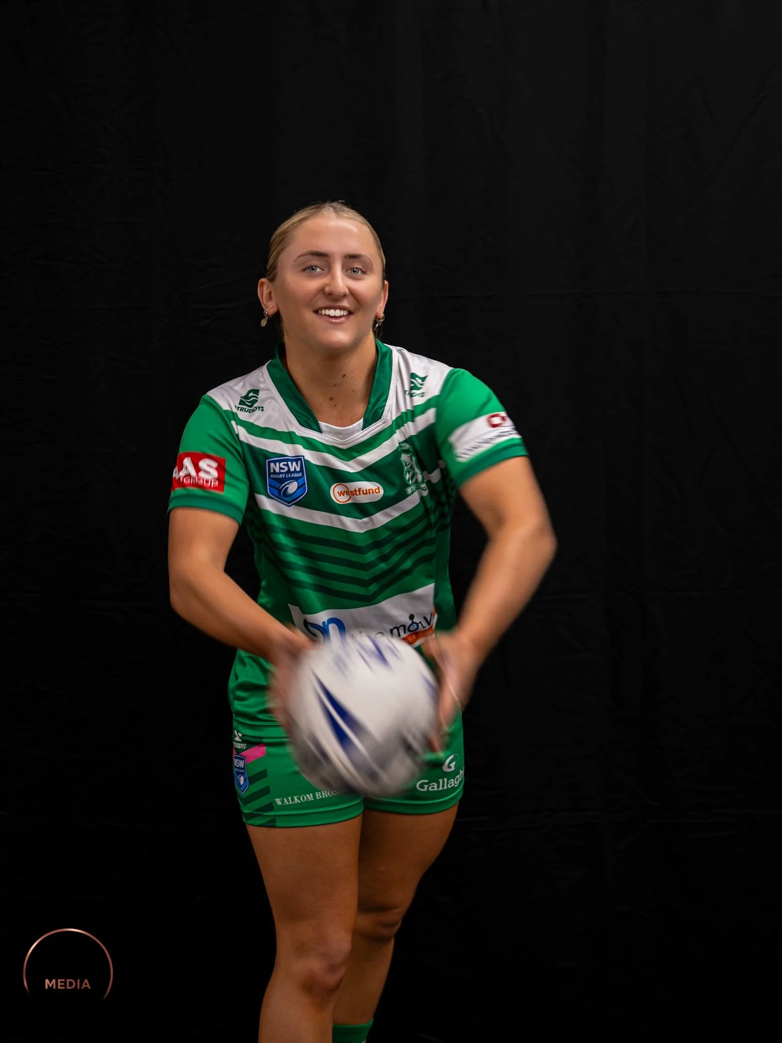 💚🏉 CYMS League Tag Media Night 🏉💚

What happens when you put a group of league tag girls in front of a camera with a footy and a few fun ideas? Plenty of laughs, giggles, great ball skills, and some pretty awesome photos! 😆📸

A huge thank you t