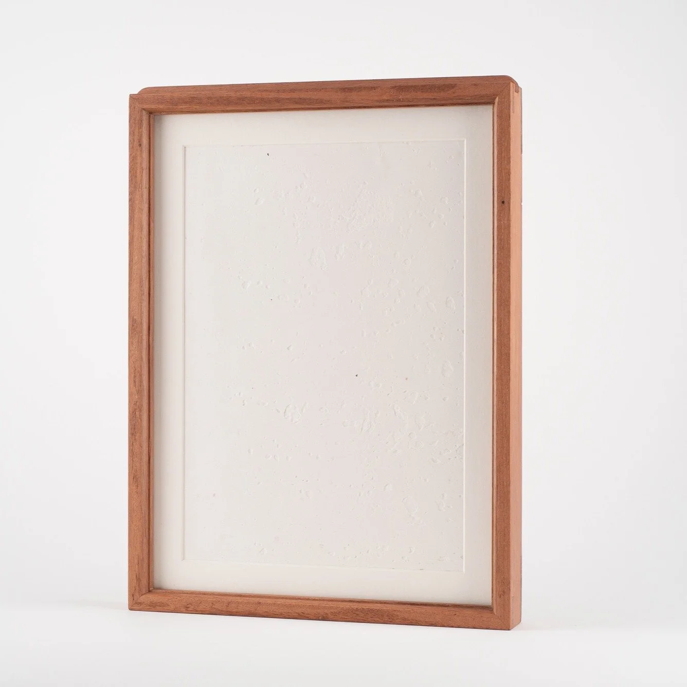 Introducing our Hanging Dovetail Frame. Available in a range of different timbers, each frame comes with a platform mount to suit A6/4&times;6&rdquo;, A5, A4 or A3 items.

The all-timber profile has a built-in cleat for quick and safe hanging (no wir