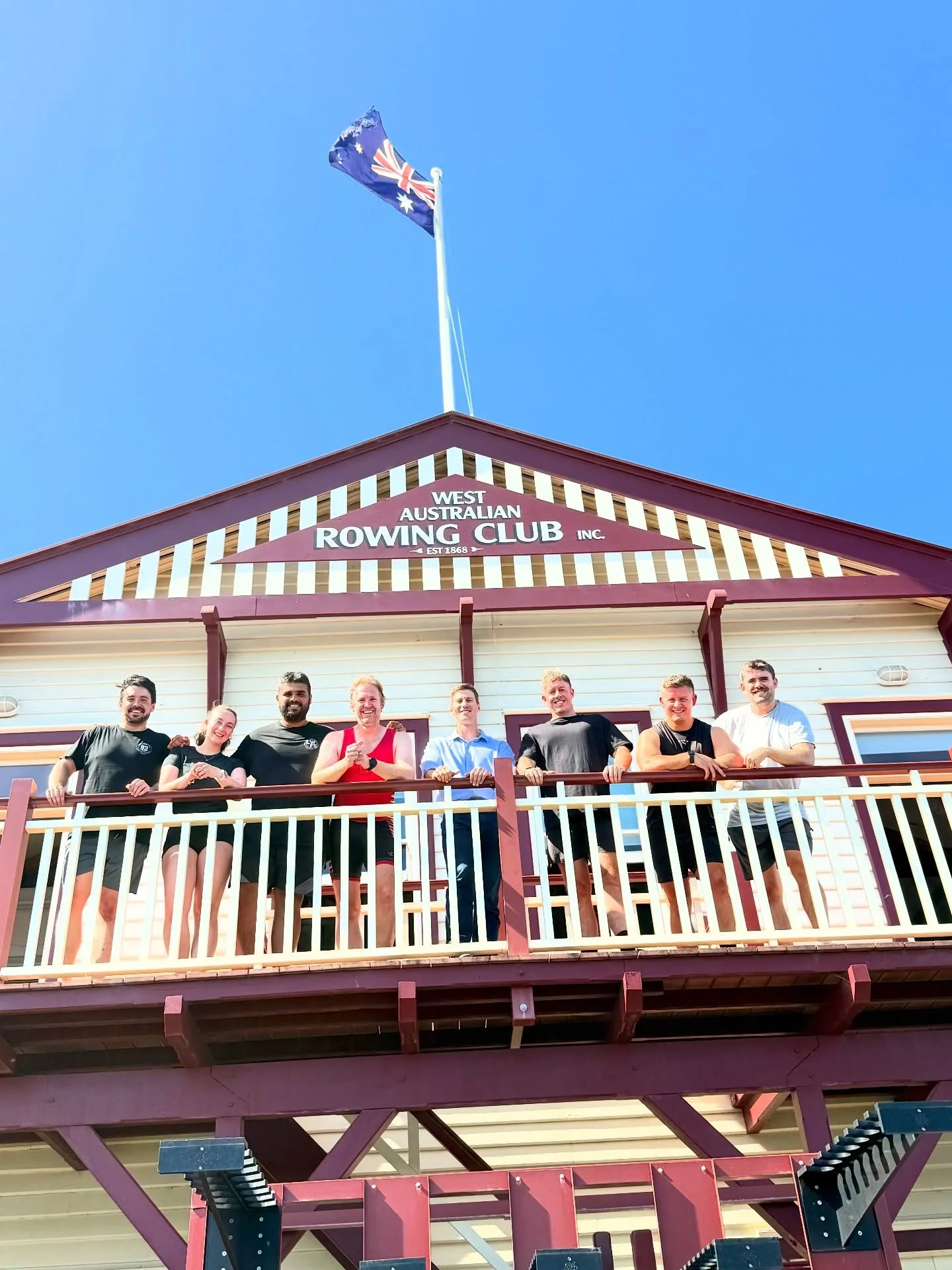 COMMUNITY. PERFORMANCE. PARTNERSHIP ✨

Today some of our coaching team stepped outside the studio and into one of WA&rsquo;s most iconic sporting institutions for a rowing-based personal development session at West Australian Rowing Club (@warc_)

Es