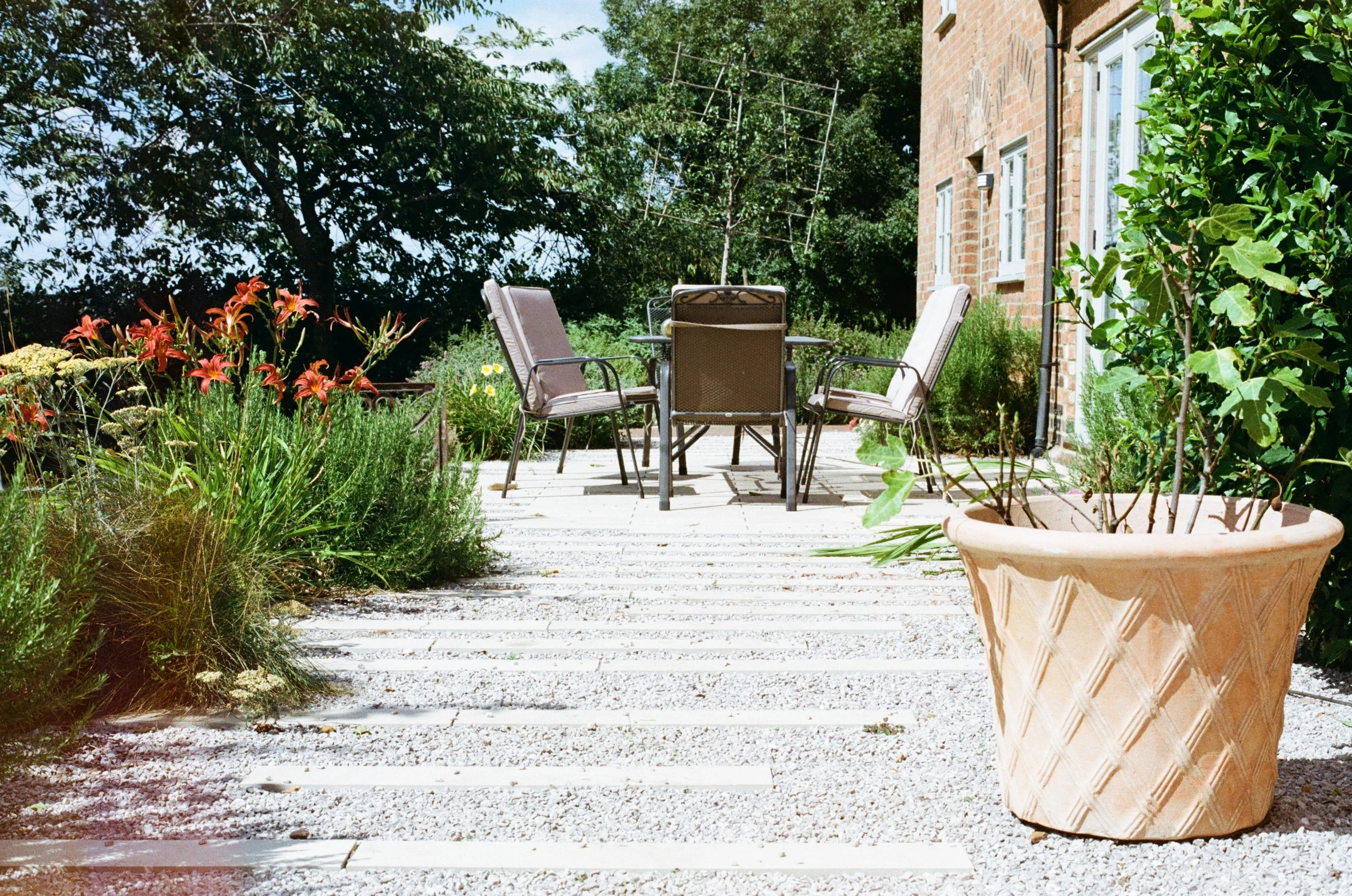 Plank Paving and Gravel