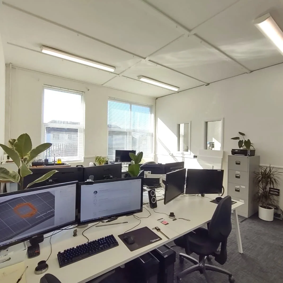 Knoll Centre - Unit E13 - 2022