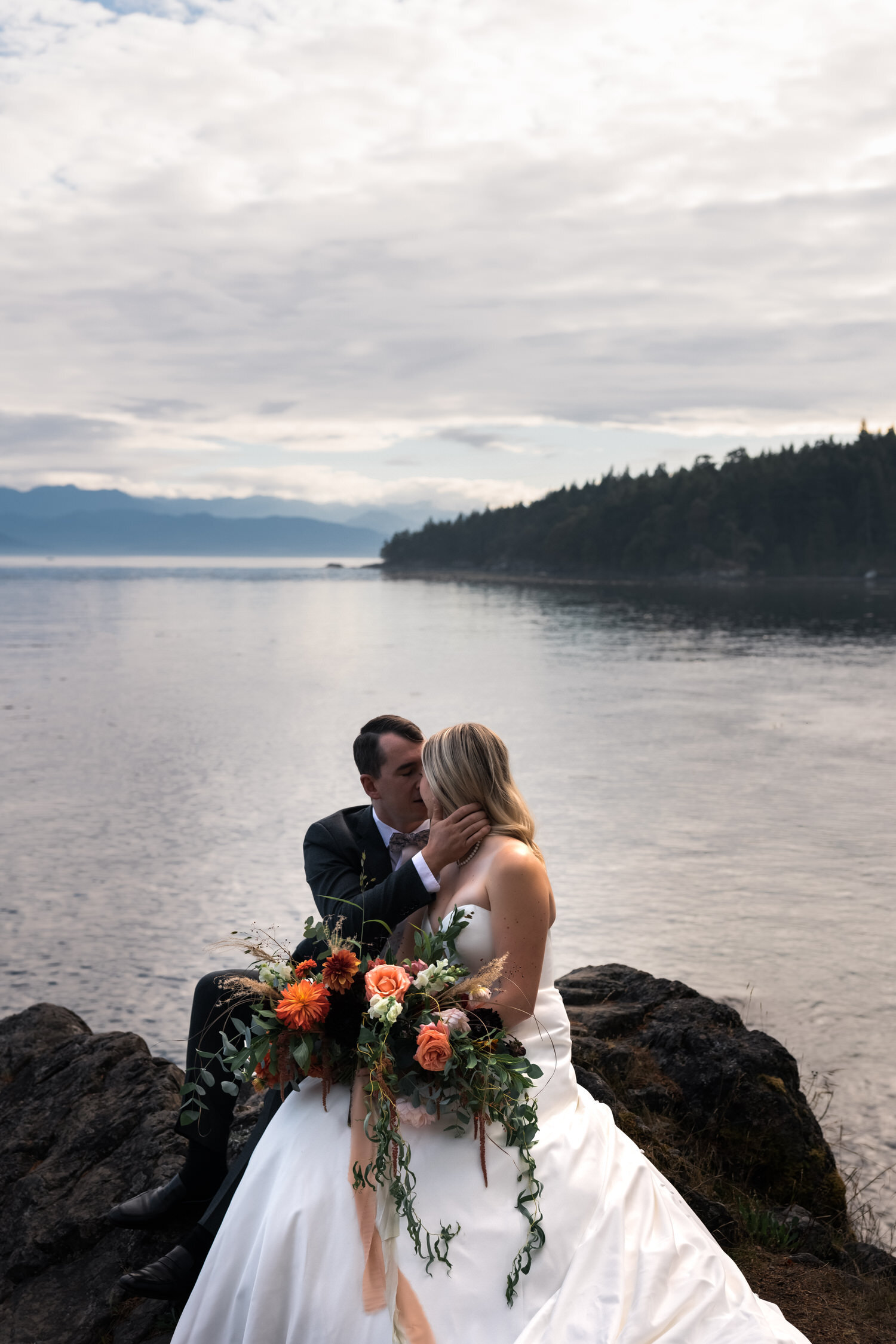 Vancouver Island Adventure Elopement and Small Wedding Photographer - Allie Knull's Photography-44.jpg