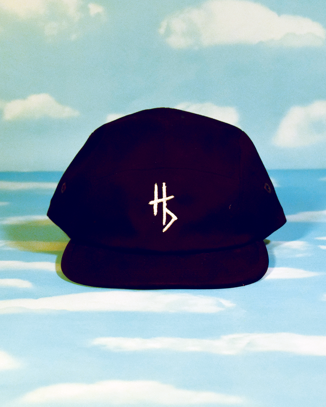 Black Pit Hat.png