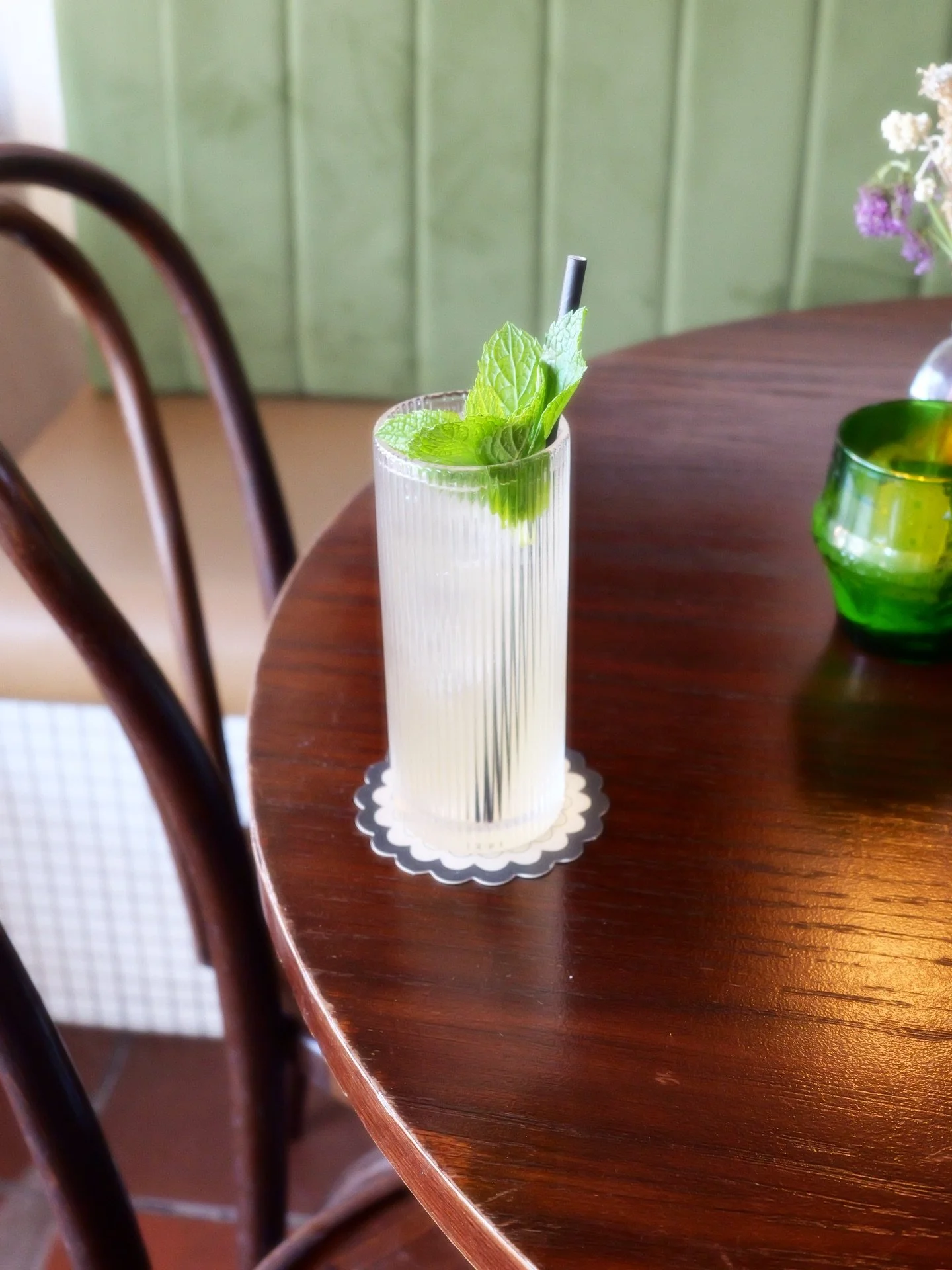 ALWAYS PEACHY 🍑 
Peach leaf, fortified peach shrub, amaro, mint, soda 

Super refreshing with a bitter edge. We mixed some peaches with oxidised wine and added some jasmine tea. In a seperate batch we created a tea syrup from peach leaves and peach 