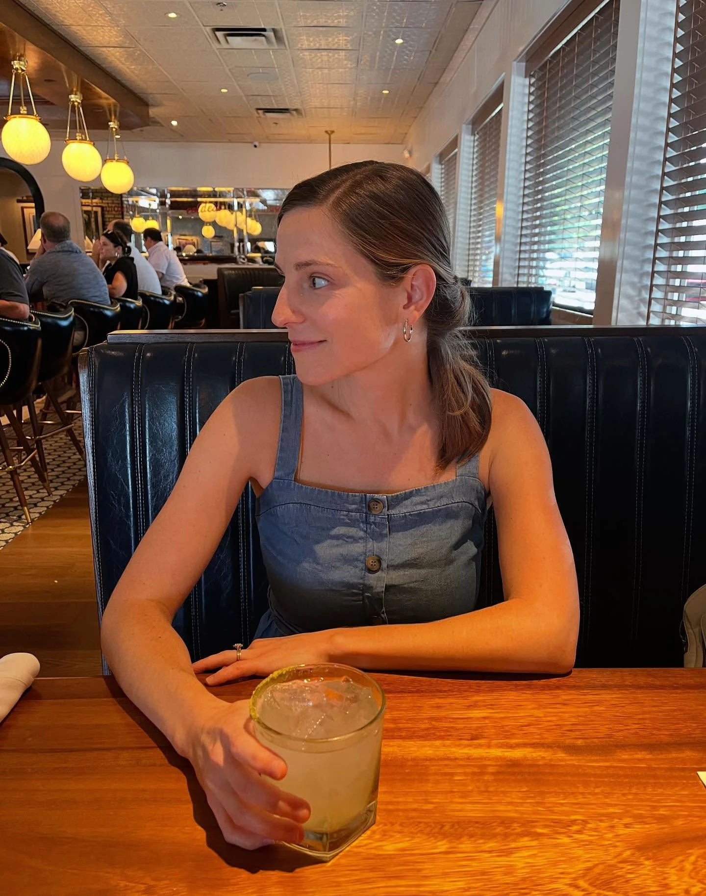 mere moments before max pooped all over my dress. 🫣 just another reality check when the thought to invest in a nicer wardrobe hits. 

in other news, i enjoyed @thehudsonhouse so much that i had to bring @smblasik for dinner! their chicken parm + hud