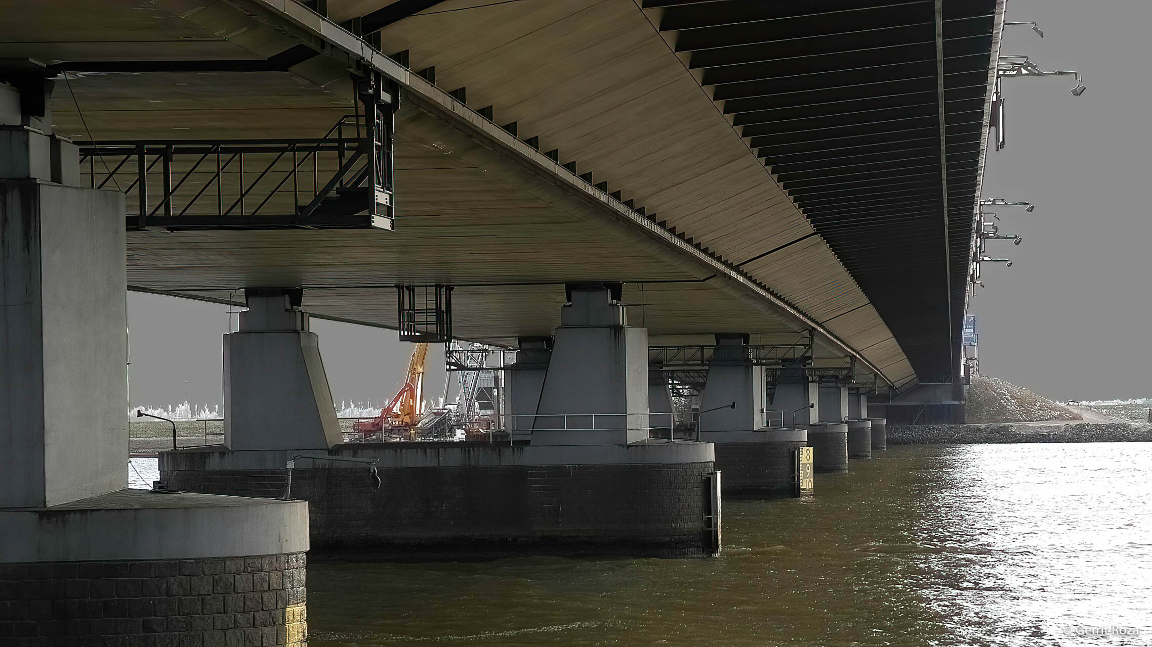 Moerdijkbrug 2003.jpg