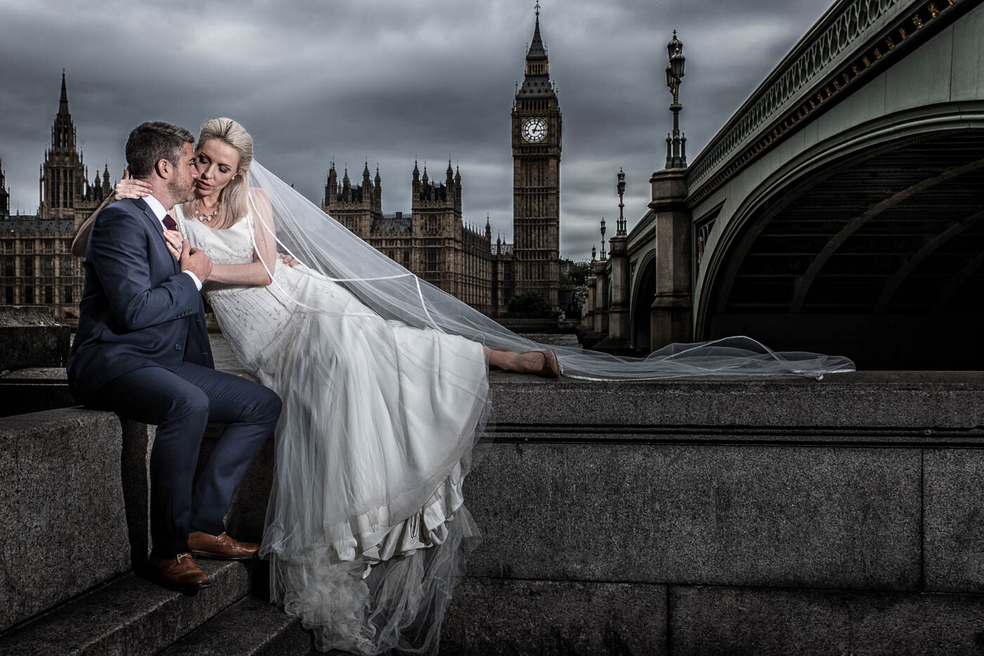 Wedding London bride and groom with a view of Big Ben
