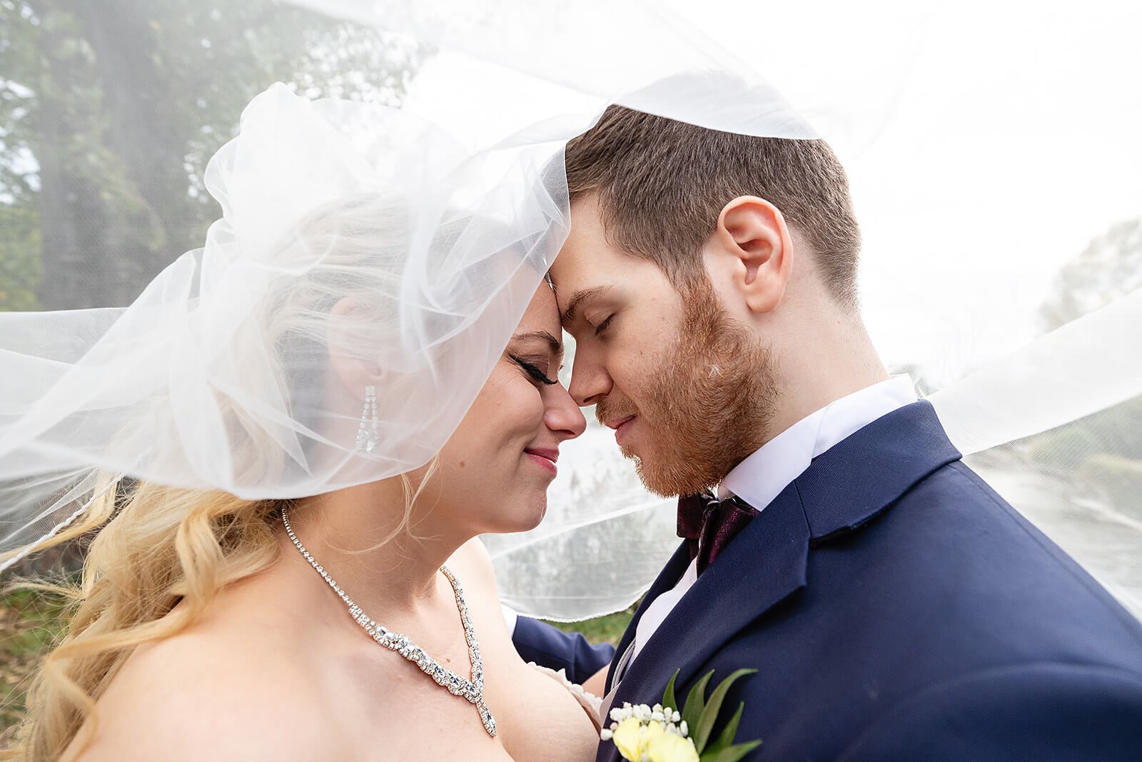 Fotograf Standesamt Wien - Hochzeitspaar Fotos Wasserpark Floridsdorf