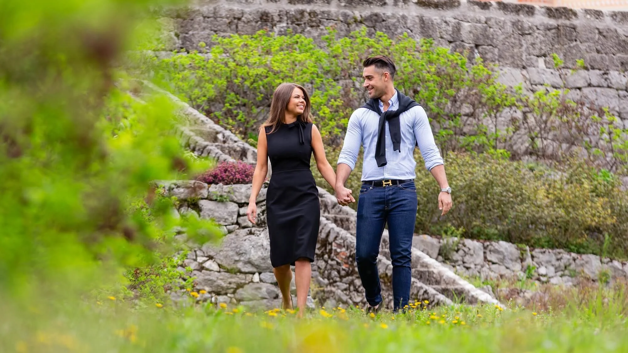 Couple photos in Vienna with a loving couple in the park.