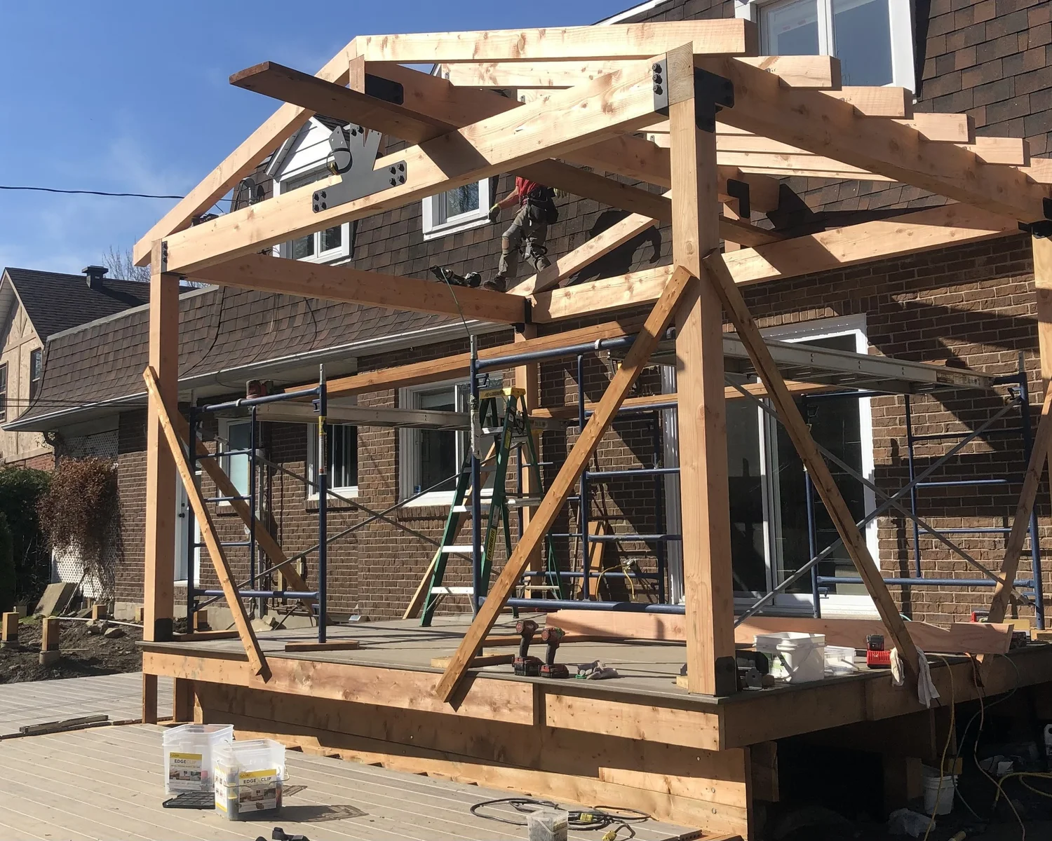 Deck Builders & Fence installers West Island & Greater Montreal