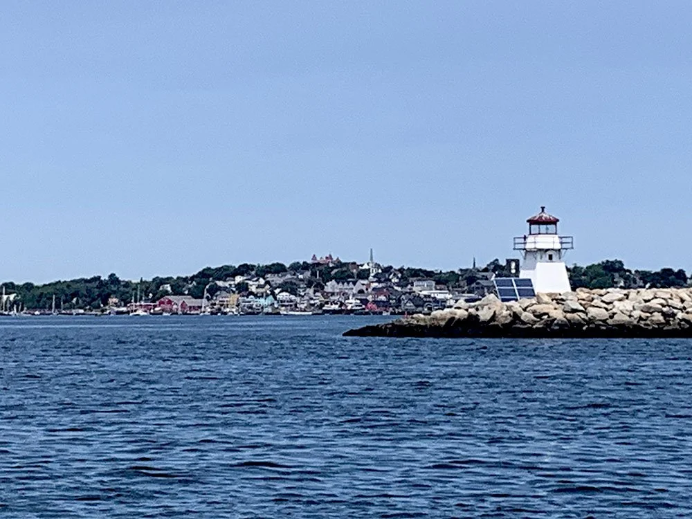 Lunenburg lighthouse.jpg