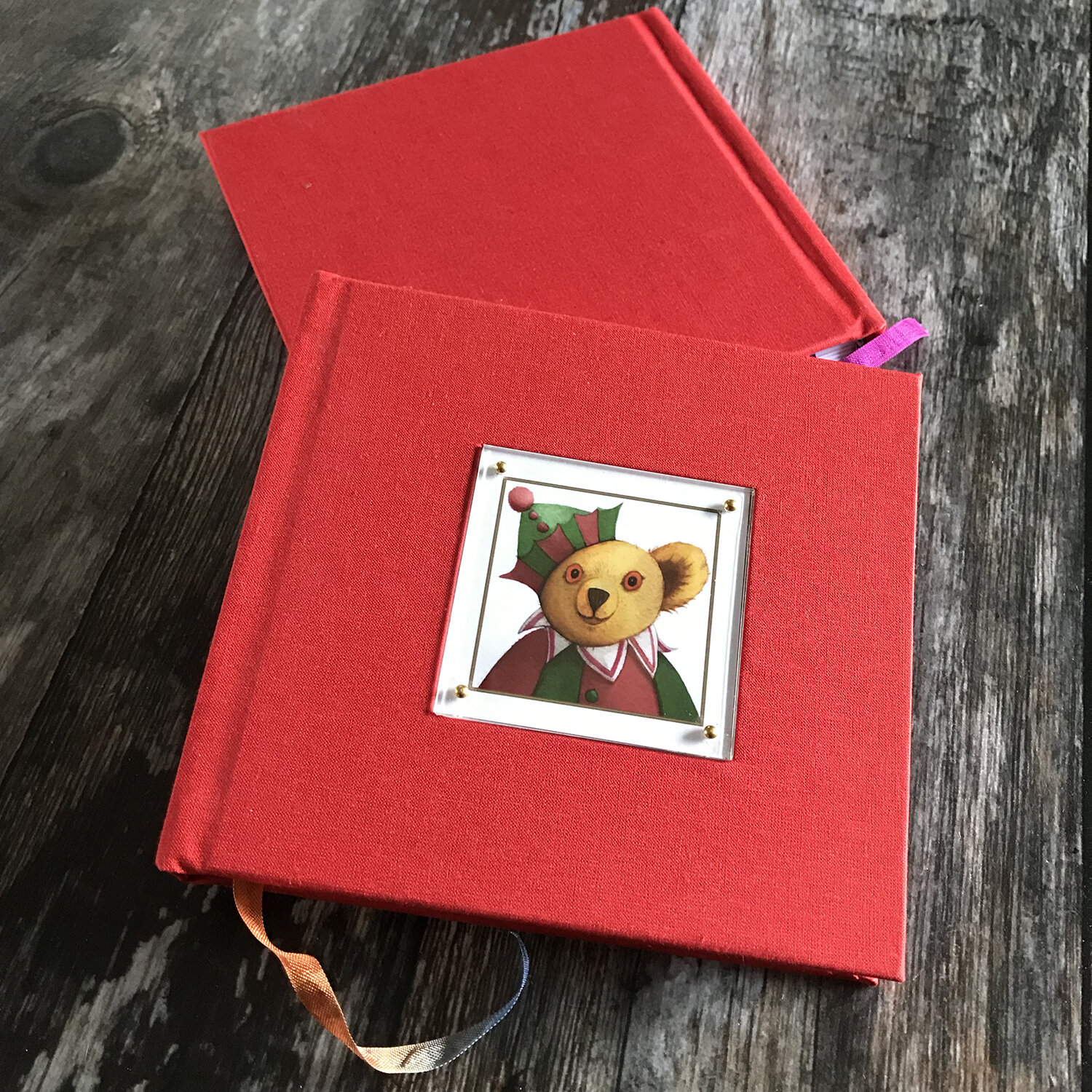Website_Notebook_Party_Bears_01.jpg