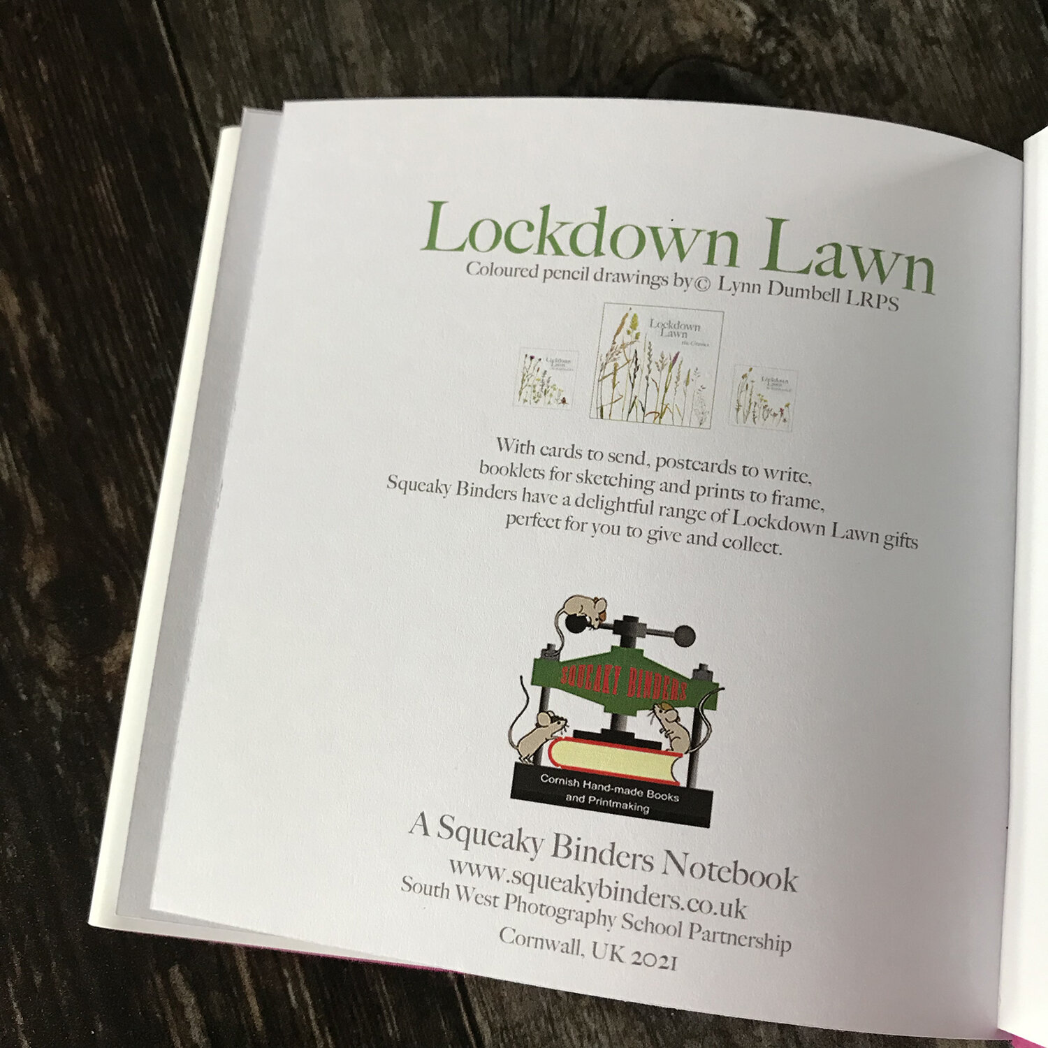 Website_First_Choice_Notebook_Lockdown_Lawn_05.jpg