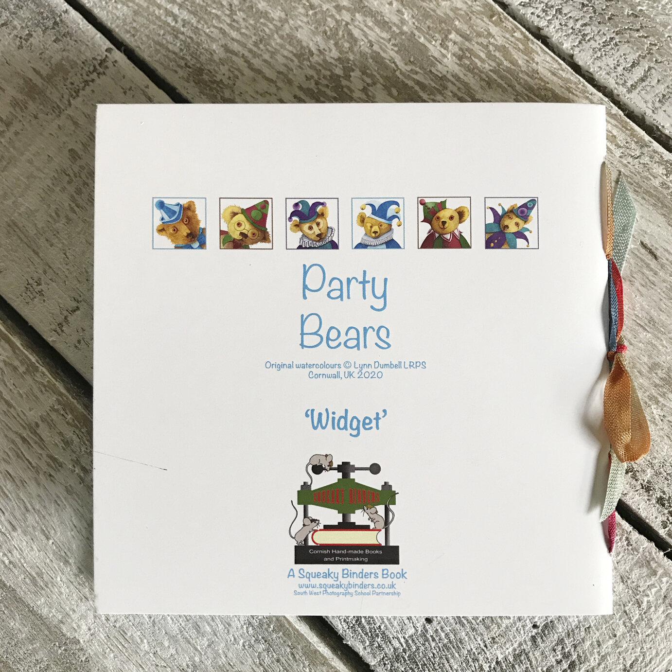Soft_cover_PARTY_BEARS_Widget_Back_01.jpg