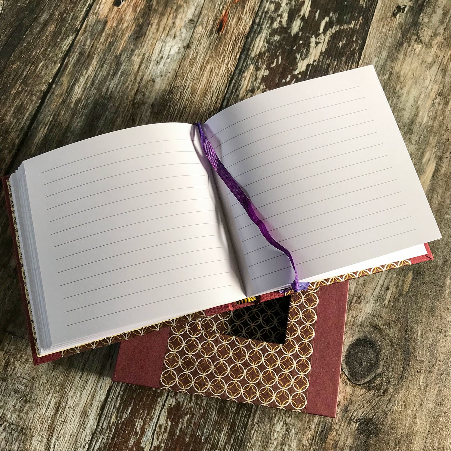 Pocket_watch_notebook_slipcase_open_pages.jpg