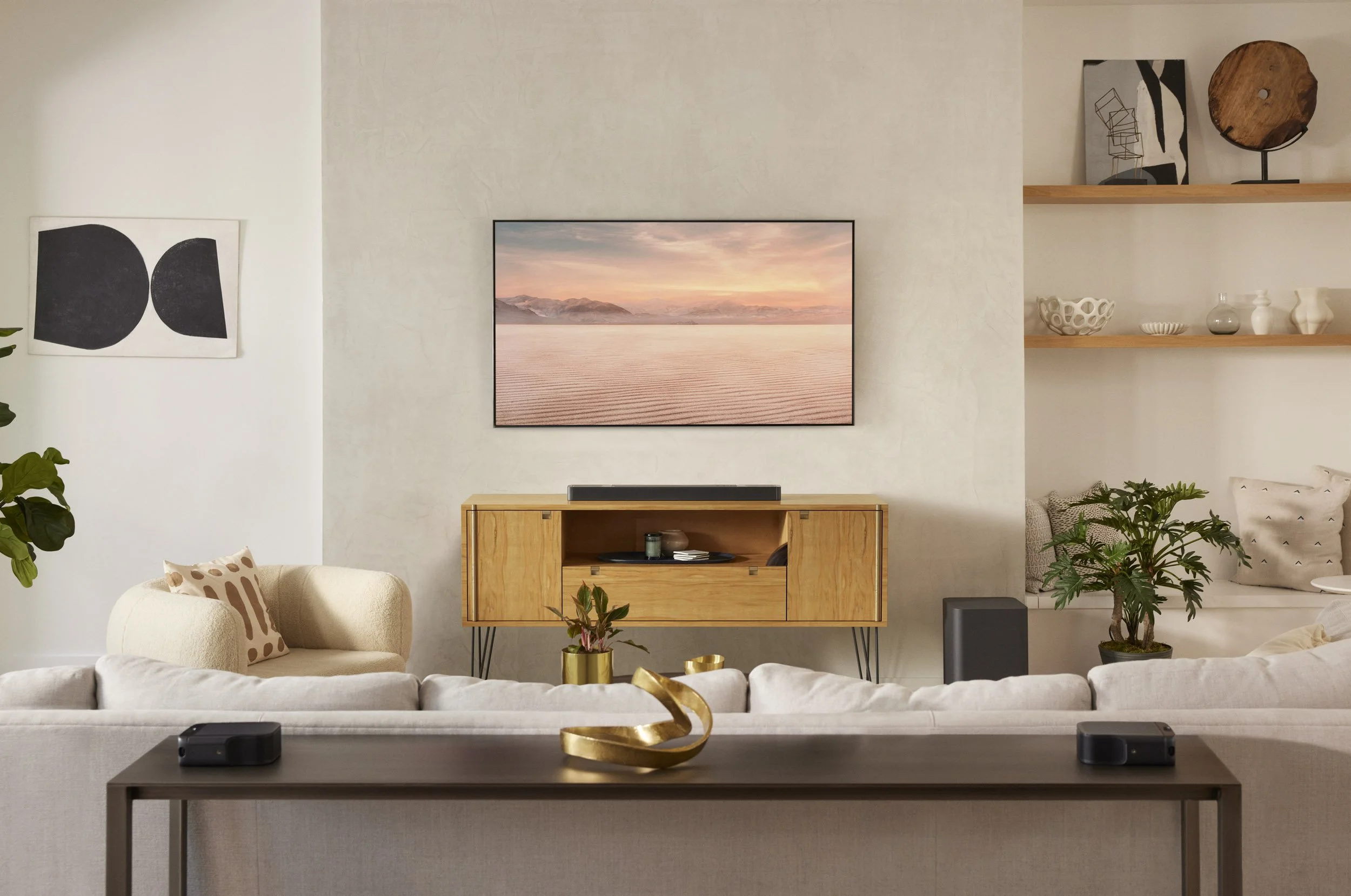 220524_JBL_Soundbar_1000_Lifestyle_A_AW_3507_x6.jpg