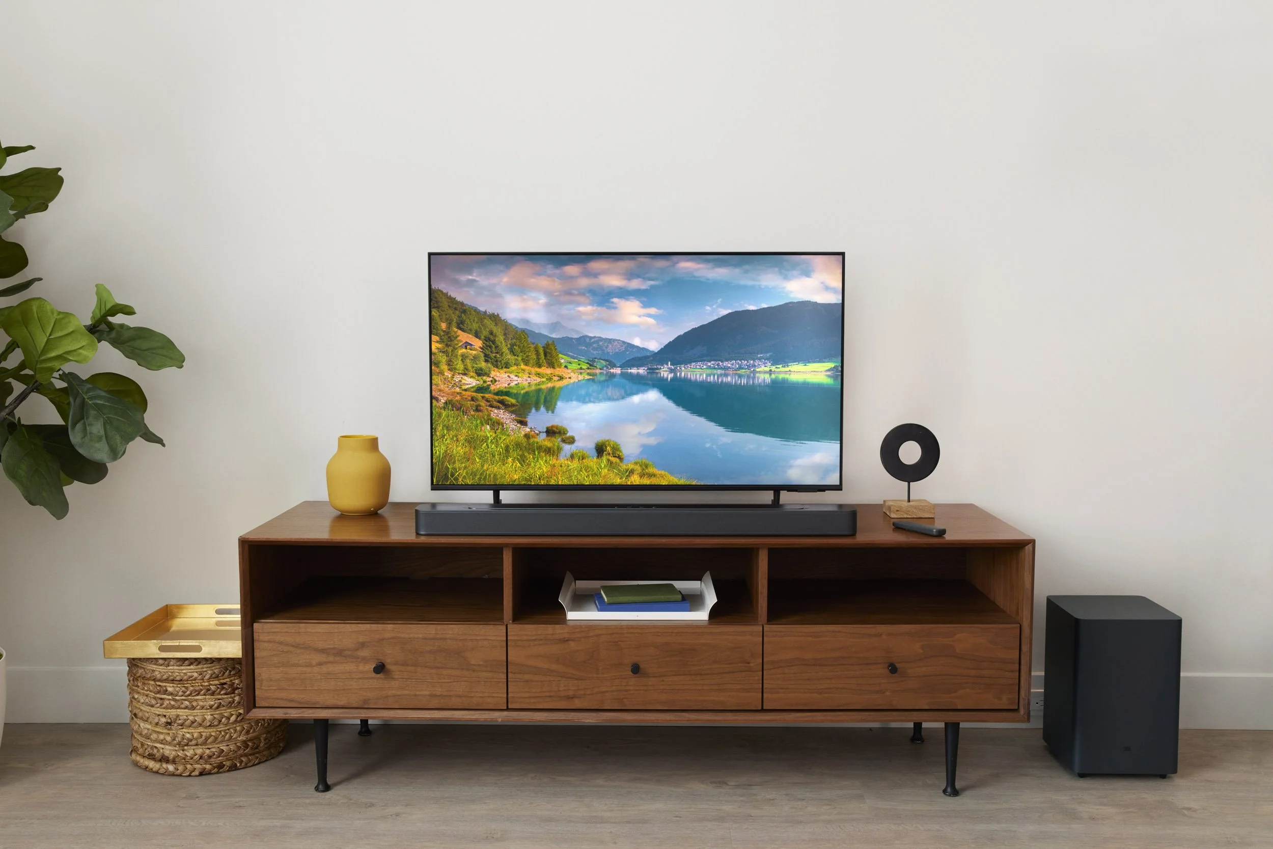 220524_JBL_Soundbar_2-1_Product_AW_0401_x2.jpg
