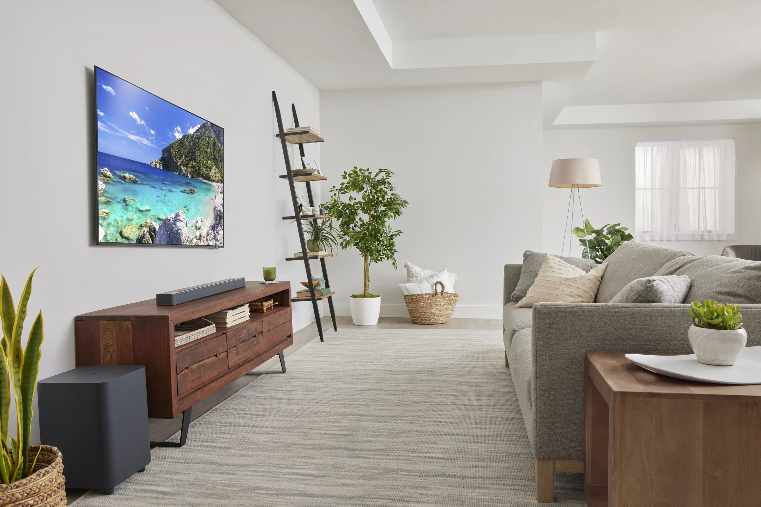220524_JBL_Soundbar_500_Lifestyle_A_AW_8953_x3.jpg