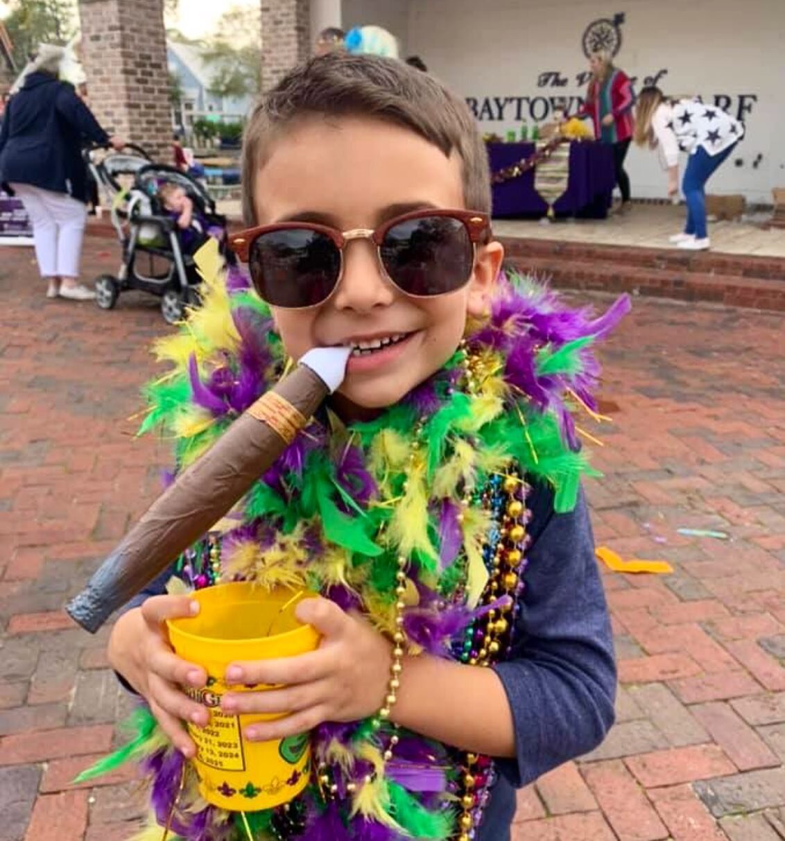 Anyone else ready for #MardiGras? We know this dude is!

There are TONS of great events happening this weekend &mdash; you can find out FULL events list through the link in our bio 💫
.
Find us on Saturday judging the @hwvdestin Parade!

PS - don&rsq