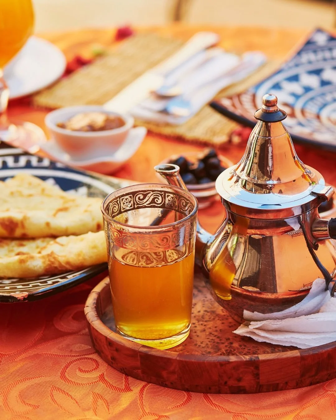 &ldquo;The guest doesn&rsquo;t place conditions, and the host doesn&rsquo;t neglect.&rdquo; -Moroccan Proverb. 

We come prepared to receive without conditions, and the host is ready to provide without limit. In this arrangement, deep relationships a