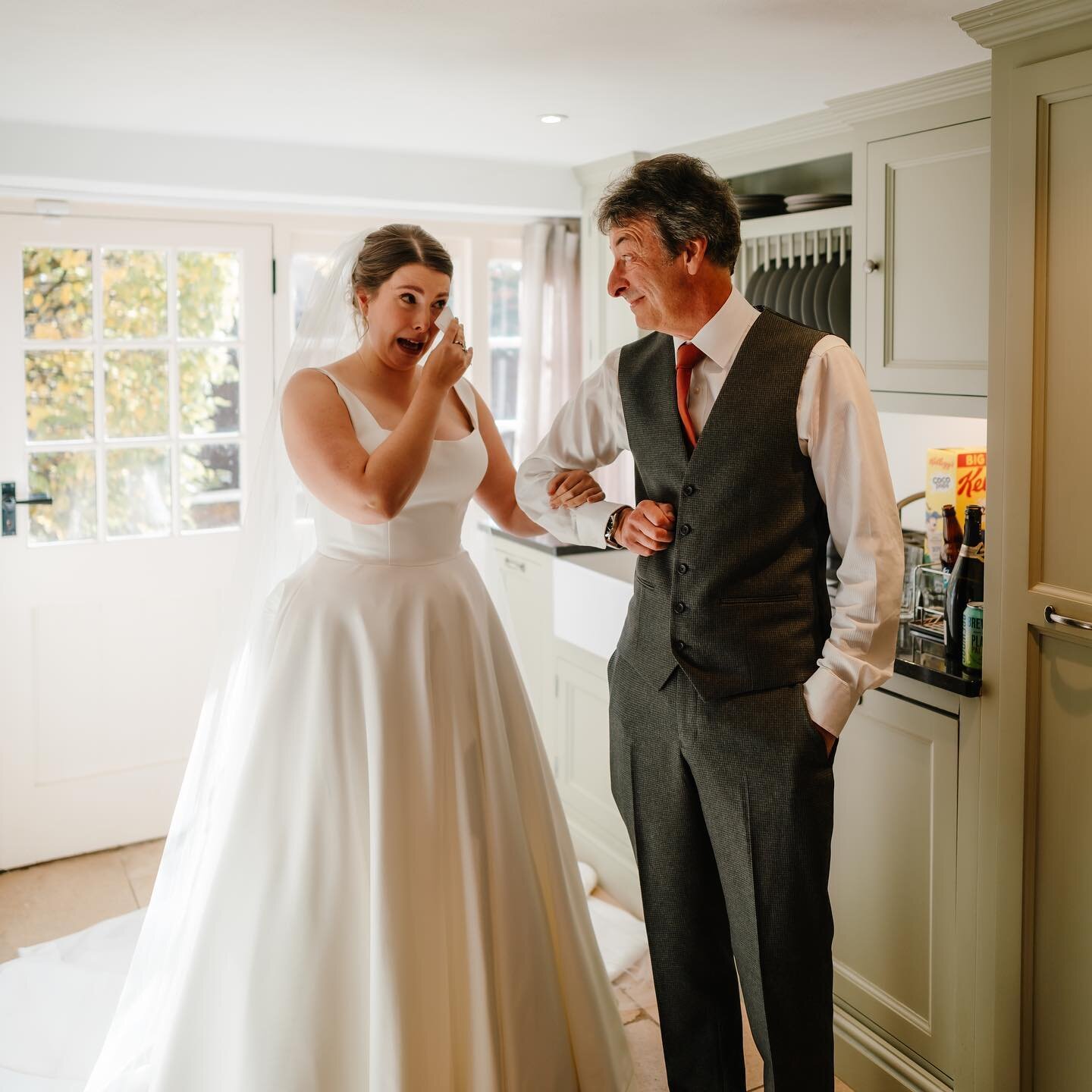 Making time for the emotional moments, sometimes they catch up off guard and sometimes you need to make space for them.

Imogen had a little bit of time to spare before heading to ceremony &amp; decided to do a dress reveal with her dad&hellip; and I