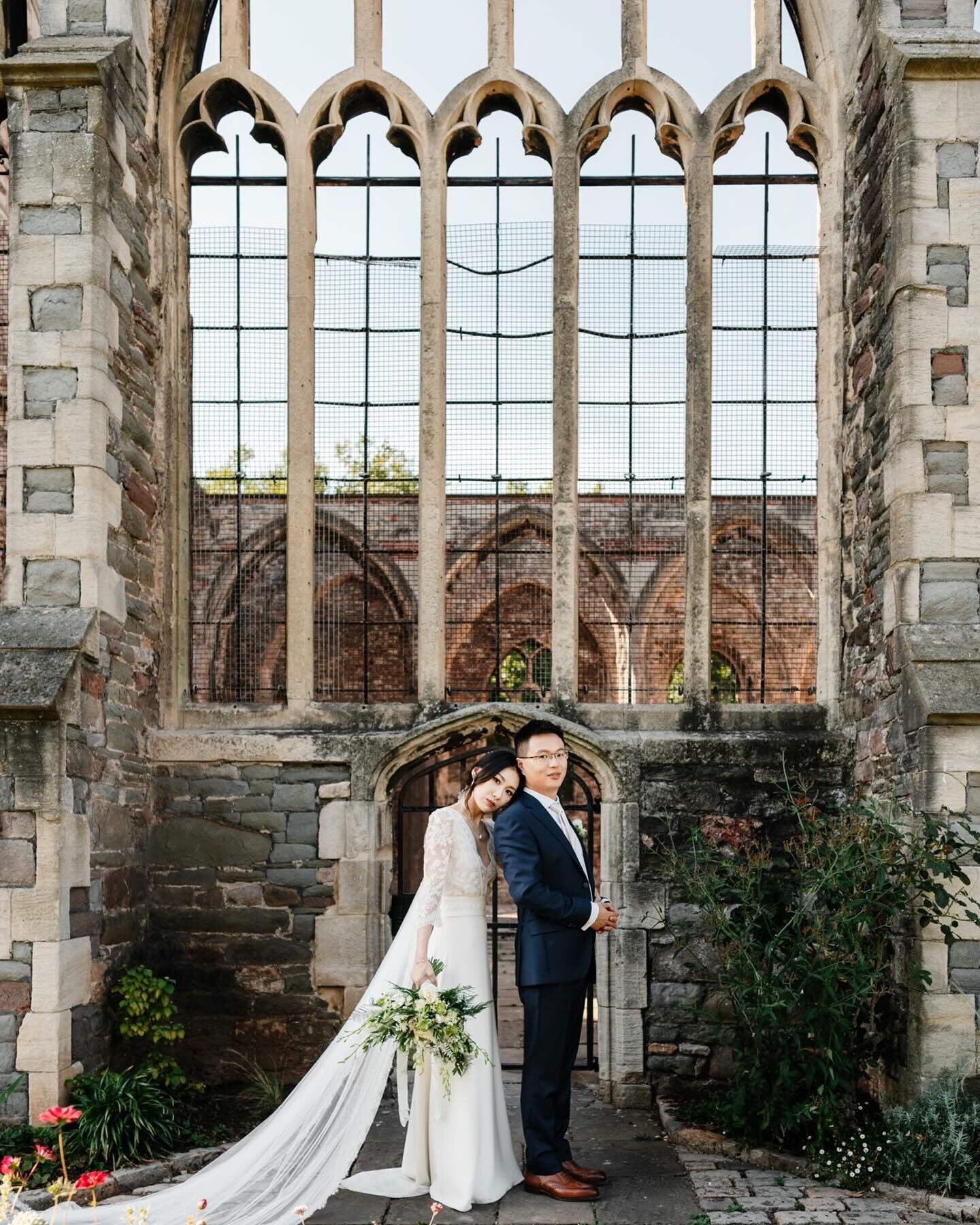 CASTLE PARK // BRISTOL

Just down the street from Bristol registry office, the perfect pit stop for some portraits. And when that spring light hits just right ✨

Dress Designer @lauredesagazan 
Dress Supplier @themewsbridal 
⠀⠀⠀⠀⠀⠀⠀⠀⠀
⠀⠀⠀⠀⠀⠀⠀⠀⠀
#bris