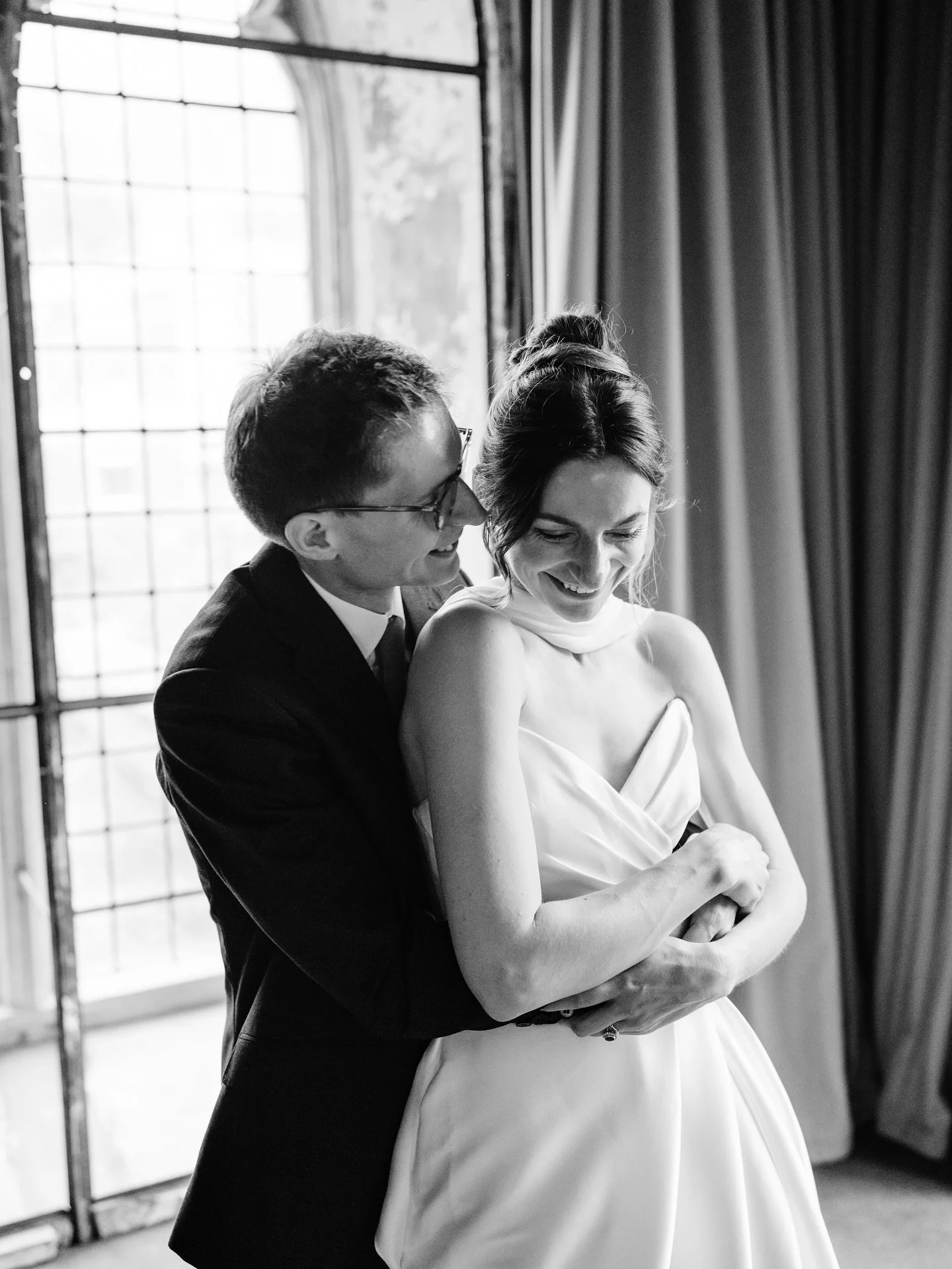 divine moments at the iconic Mount Without

Was there rain? Yes, lots and lots of rain. Did it damp anything about Lucy &amp; Ian&rsquo;s wedding? Hell no!
Back up plans were made, umbrellas at the ready and the atmosphere did not drop.

It was a mas