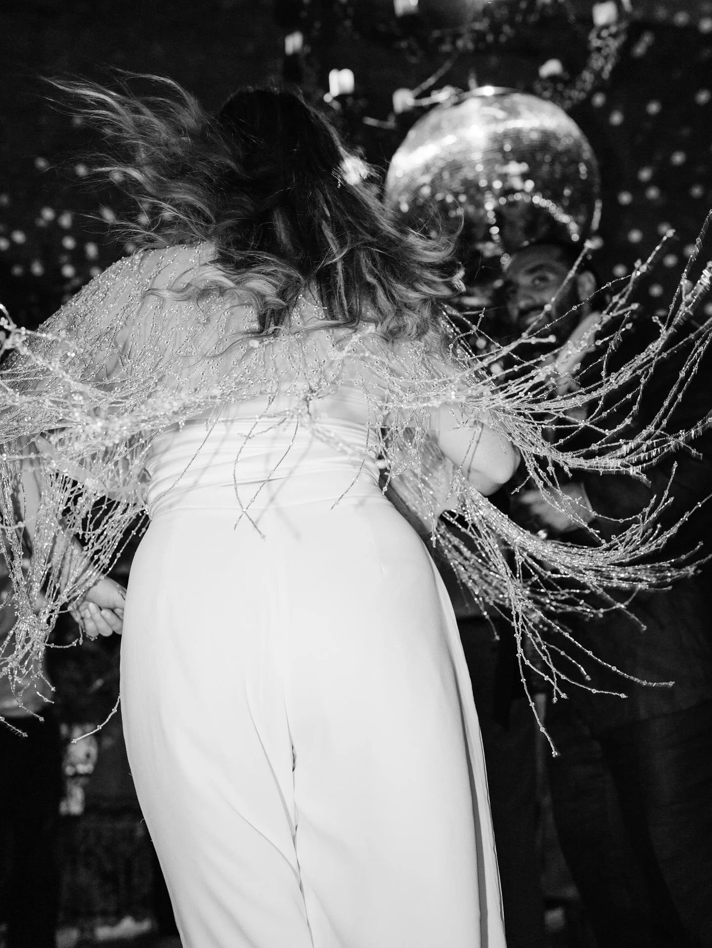 The dance floor at Old Gore hits different 🪩

@jellylegsreggs @luke__russ 
Venue @yardspaceoldgore 
Photographer @charliebritzphotography
Florals @wrenandmayflowers
Ribbons @cfleursdesign
Celebrant @emmaparkercelebrant
Make Up @maywilliamsmakeuparti