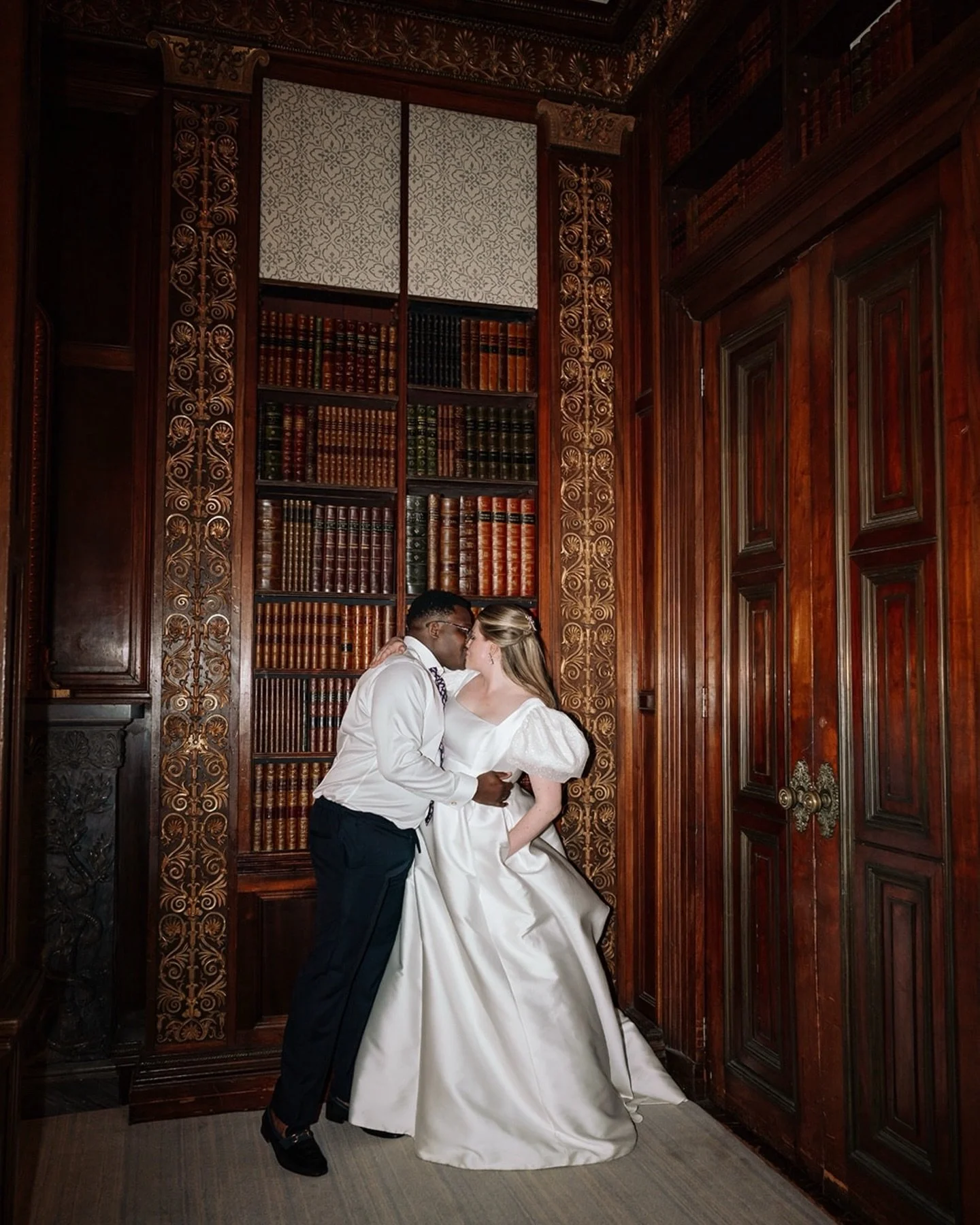 As its been in some of this years round ups, I thought I&rsquo;d shared Ellie &amp; Titus&rsquo; stunning Clevedon Hall wedding as well.

With a couple as warm &amp; welcoming as Ellie &amp; Titus it makes perfect sense that they chose to celebrate w