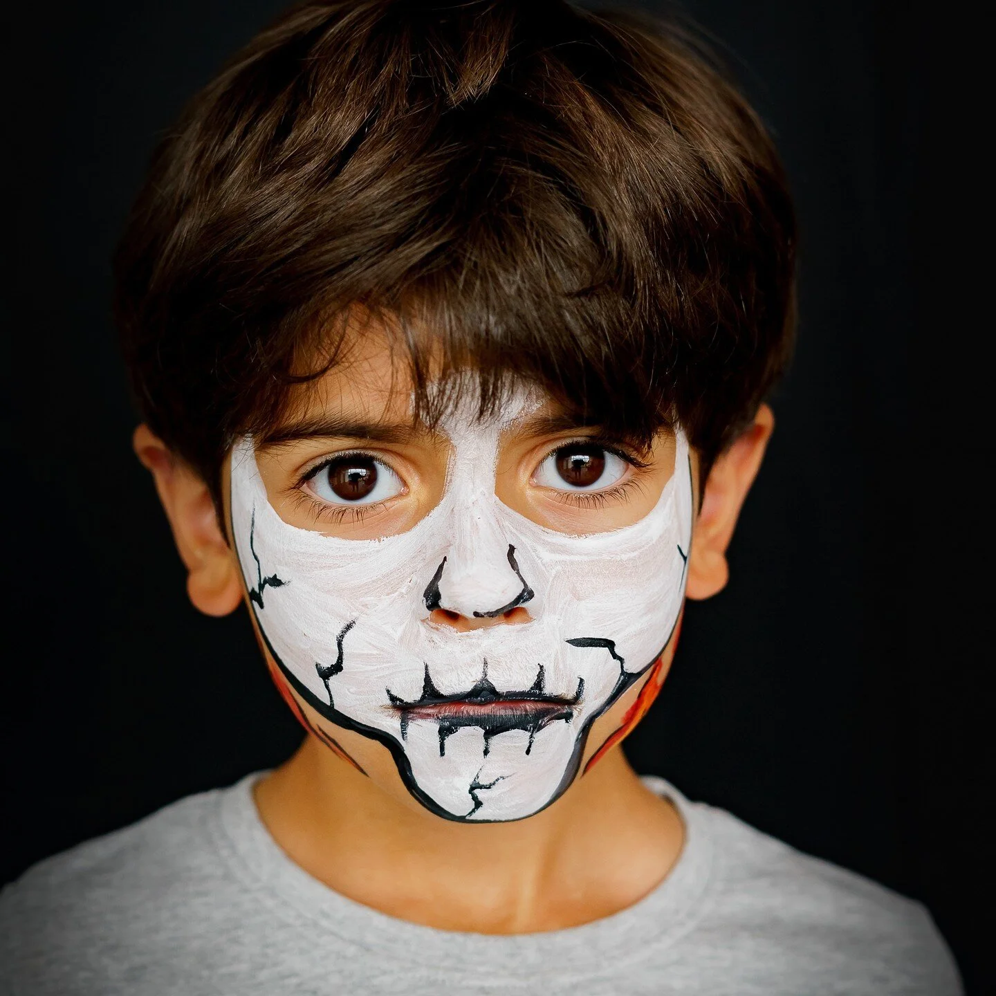 Lors du @mamaterra.lesalon, au printemps dernier, nous avons propos&eacute; aux visiteurs de d&eacute;couvrir nos shooting grossesse + bellypainting, ainsi que des s&eacute;ances portraits de famille et portraits d'enfants. 
L'occasion pour petits et
