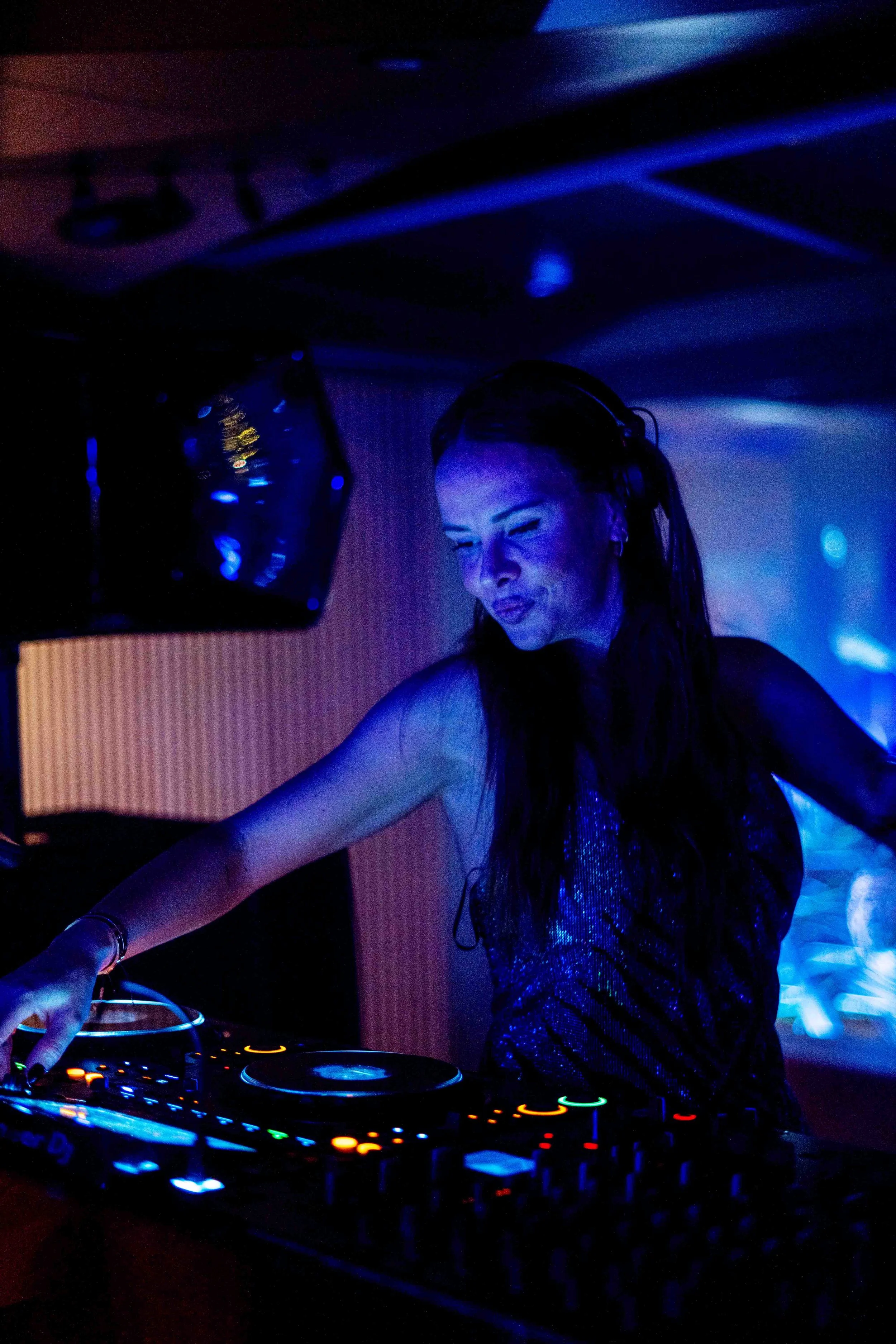 twiga maman va danser -studio paul et virginie-84.jpg