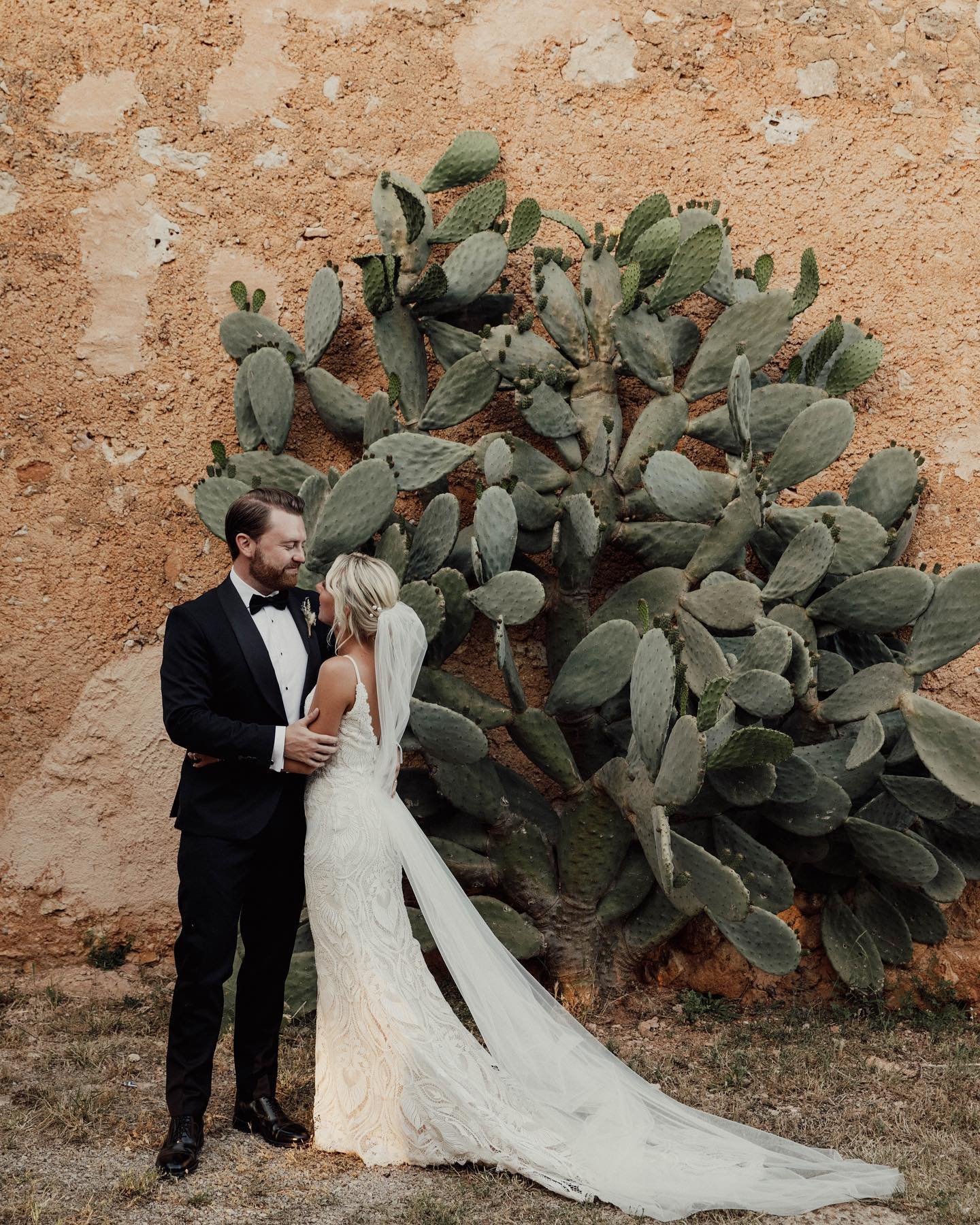 Will travel for love, paella and wine 🍷 

Had the most beautiful 24 hours with Amelia, Jake and their gorgeous family and friends.

Feeling like farm living in Mallorca is now on the dream board 🇪🇸 

Dress - @prettywhitedressbride by @madilanebrid