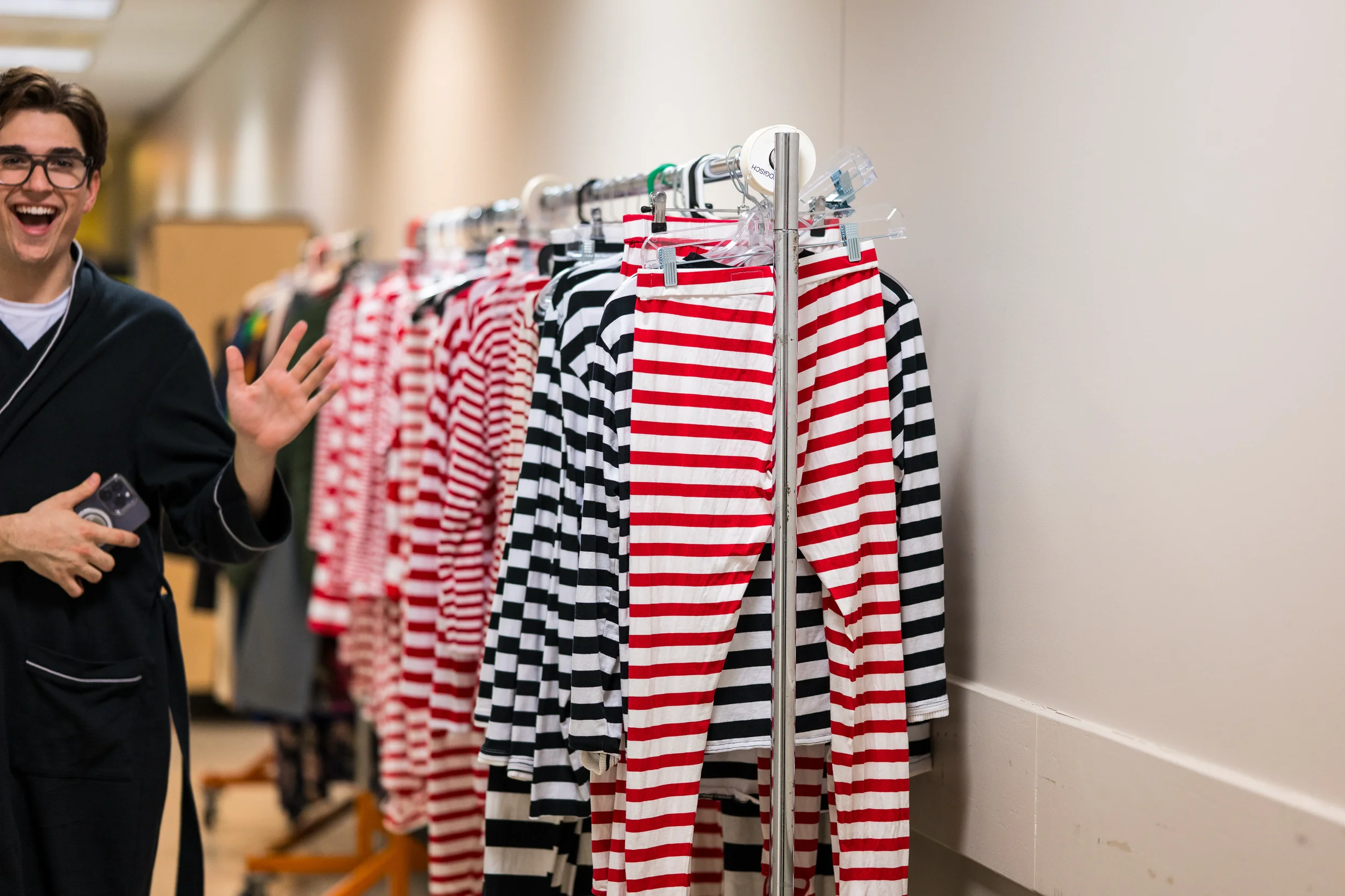 20251030_Elf Backstage_0142.webp