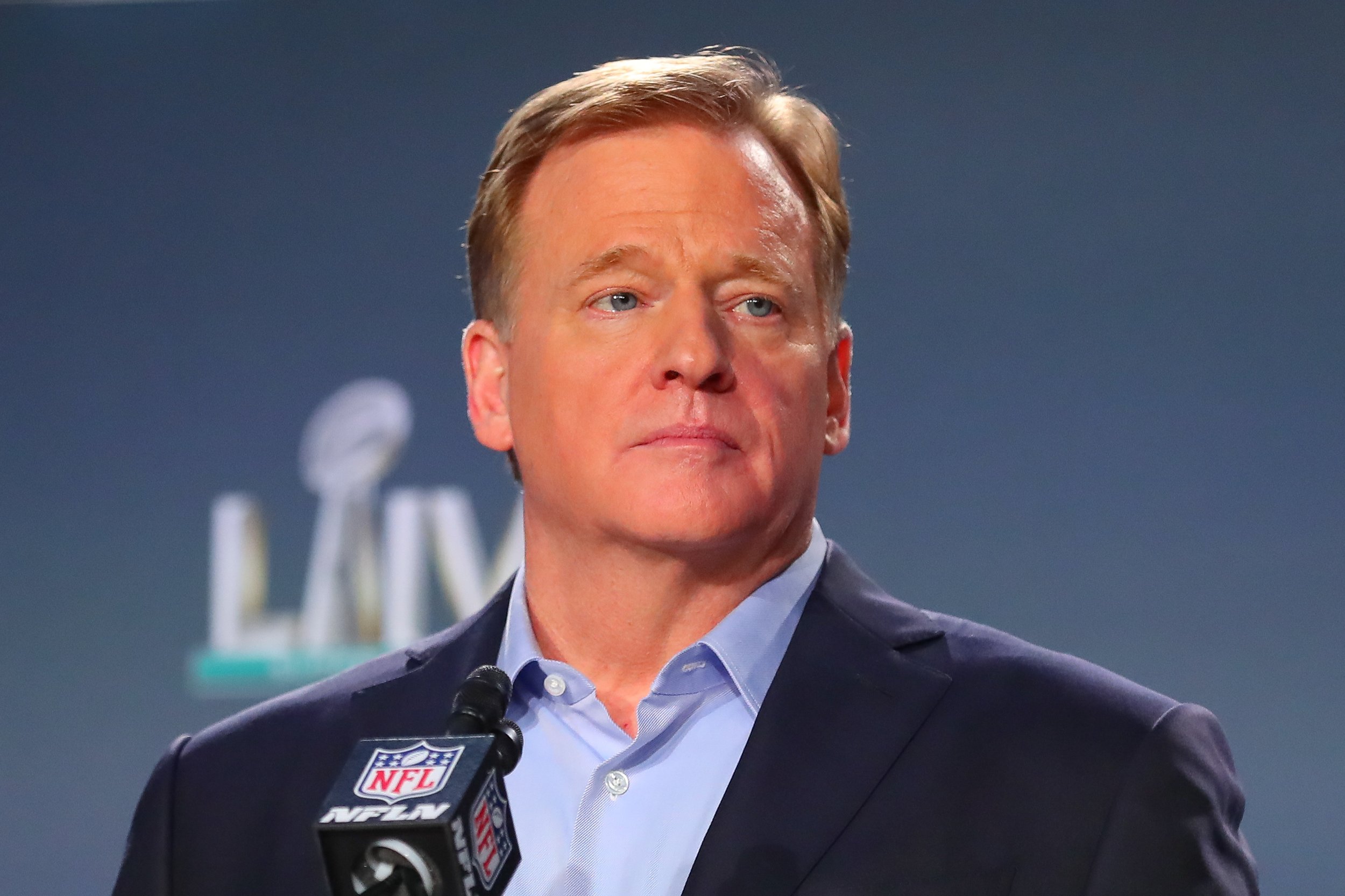 Roger Goodell is in a lose lose situation