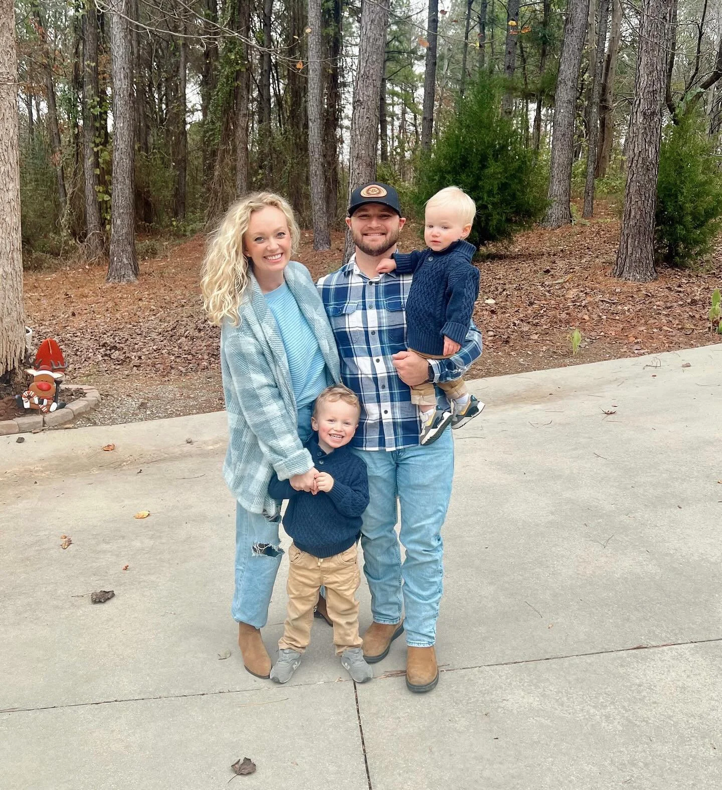 I am exceedingly, overwhelmingly more thankful for Jesus and His grace lately than ever before.

And these three are daily reminders of that good grace.

Happy Thanksgiving from me and my boys! 💙