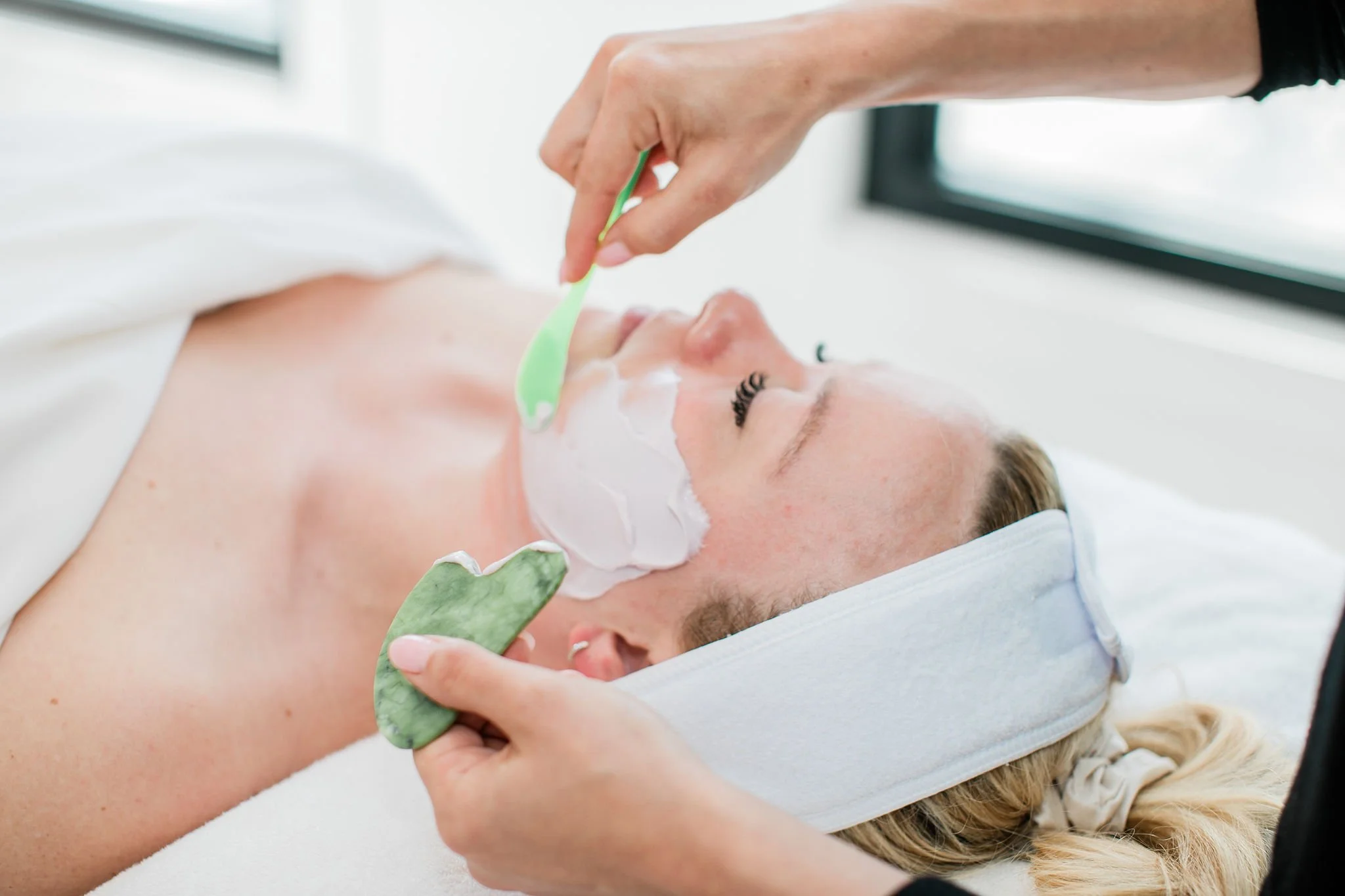 Get Spring Break Ready: The Best Facials to Glow Before Your Trip